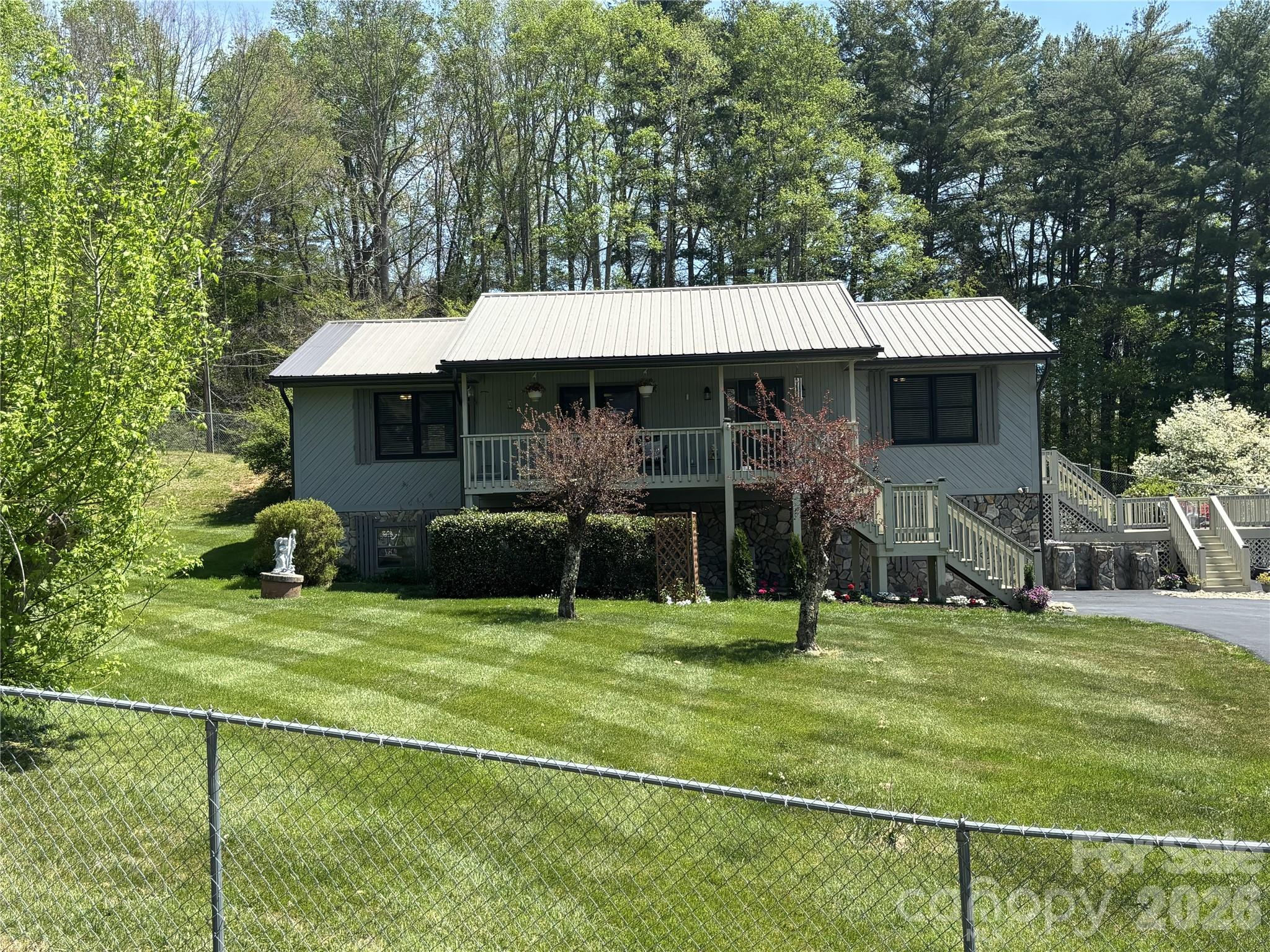 342 Mountain View Road Property Photo 2