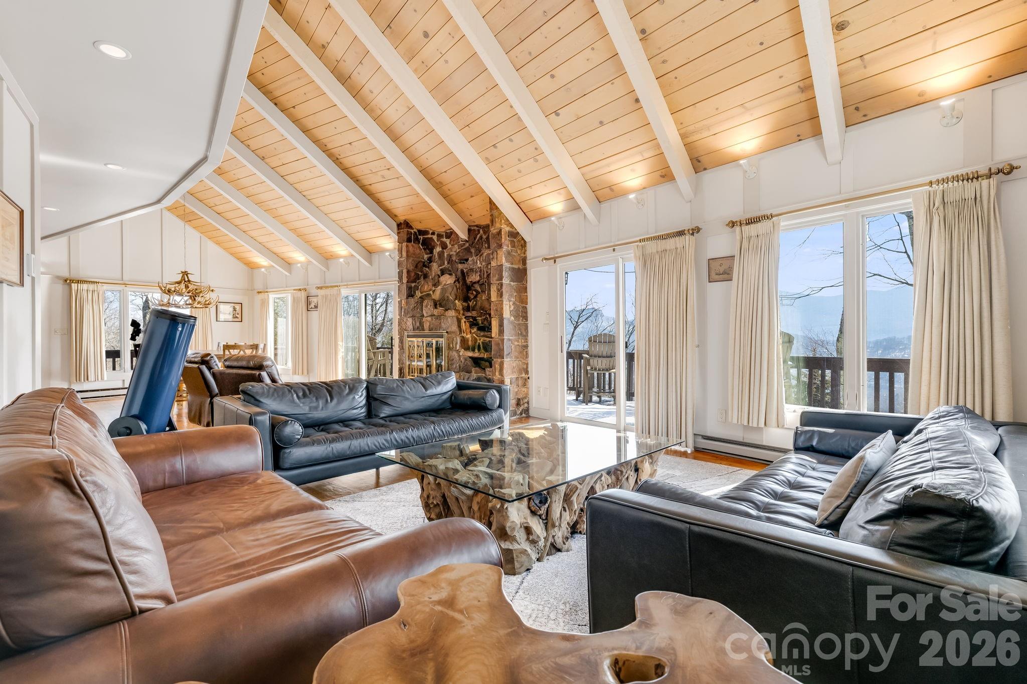 301 Highland Circle Property Photo 8