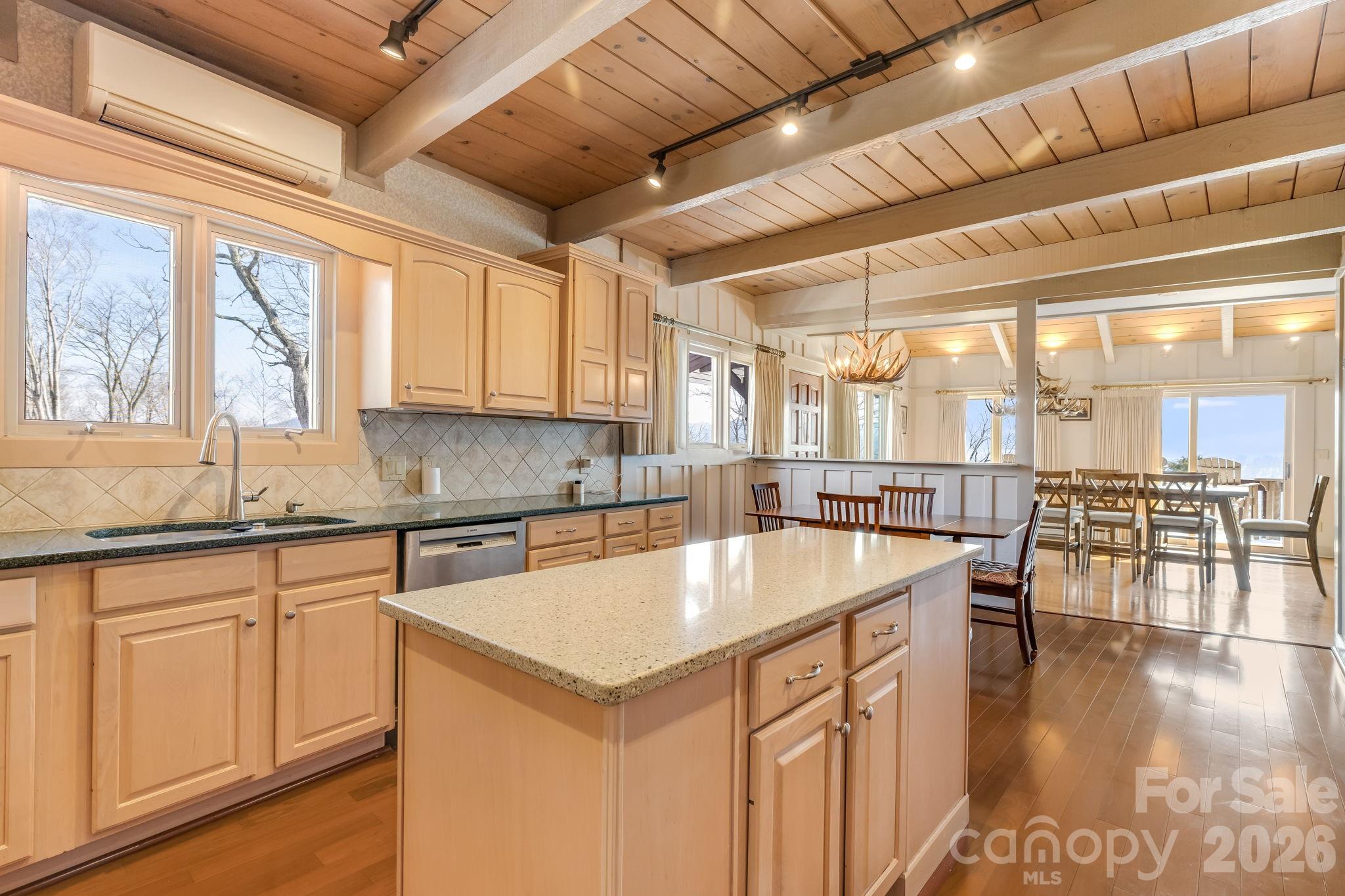 301 Highland Circle Property Photo 12