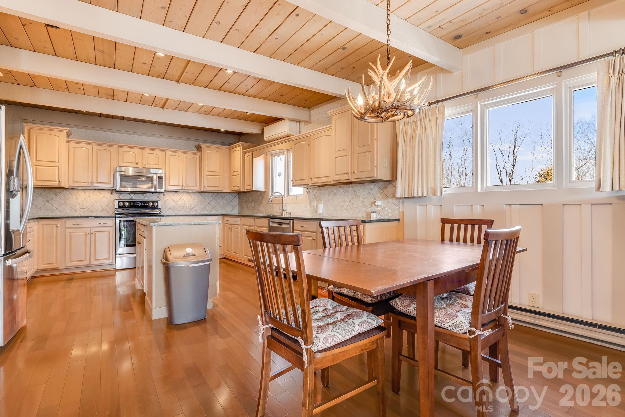 301 Highland Circle Property Photo 14