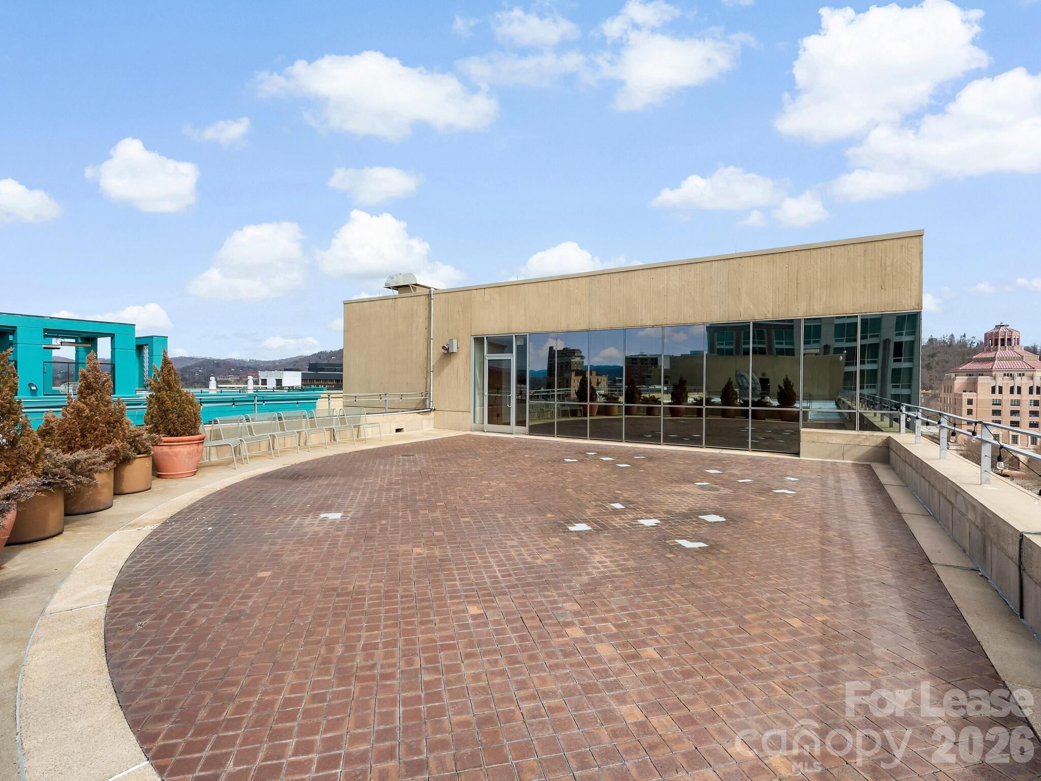 1 N Pack Square Property Photo 24