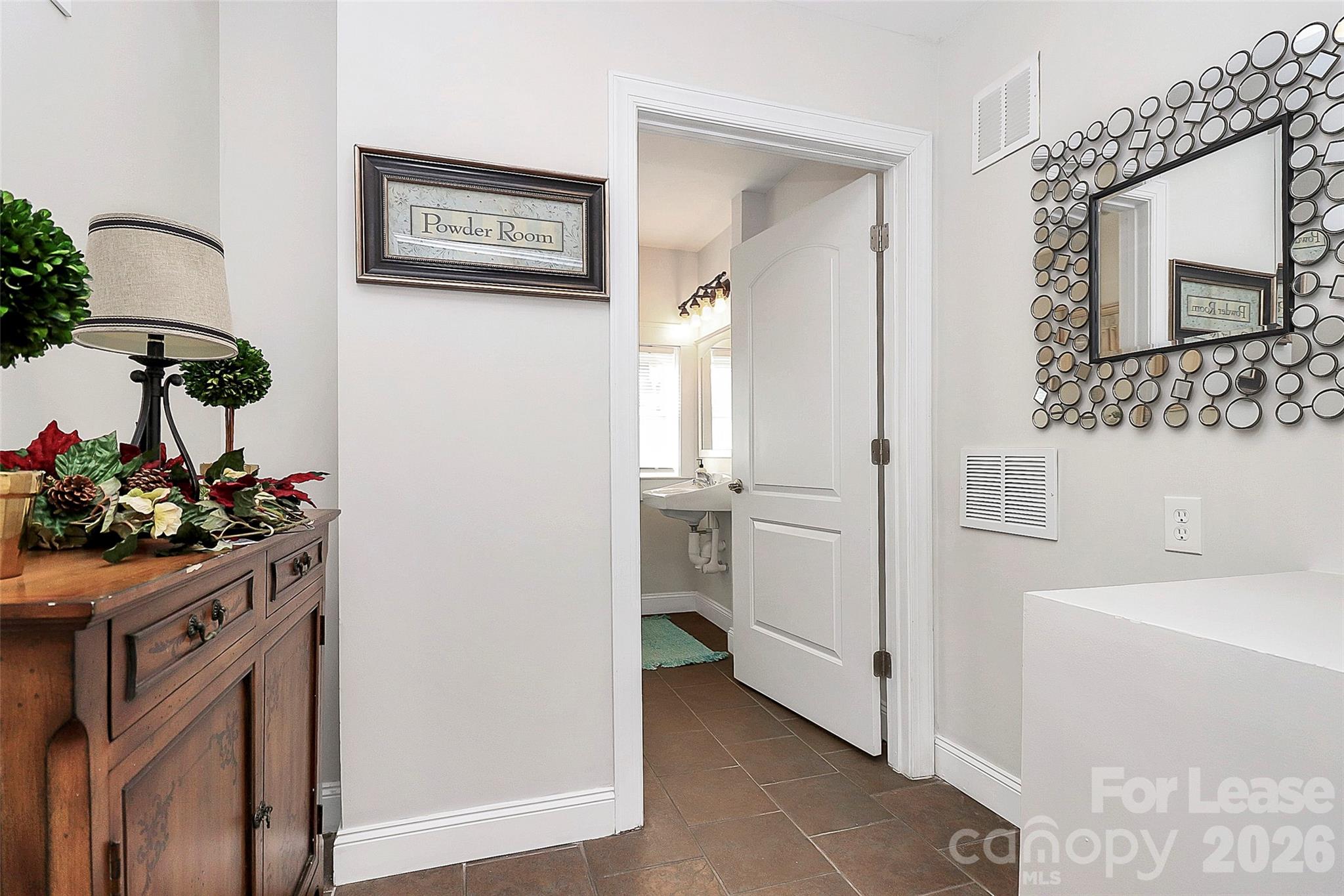 20200 Zion Avenue Property Photo 14