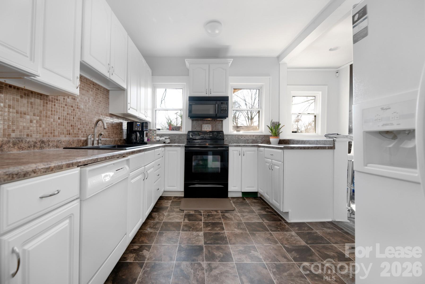 20200 Zion Avenue Property Photo 19