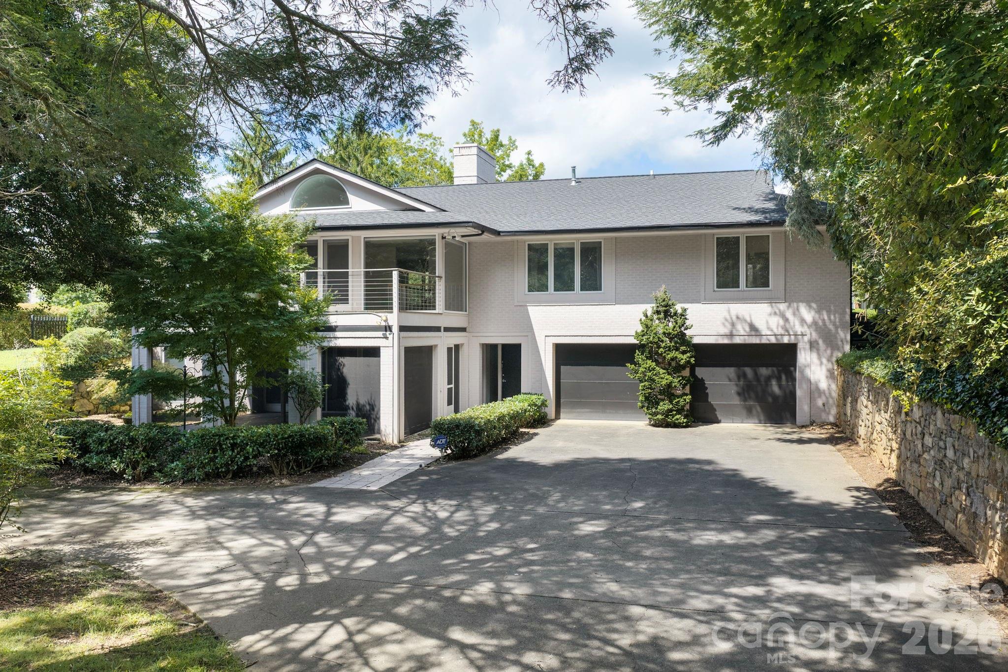 159 Kimberly Avenue Property Photo 2