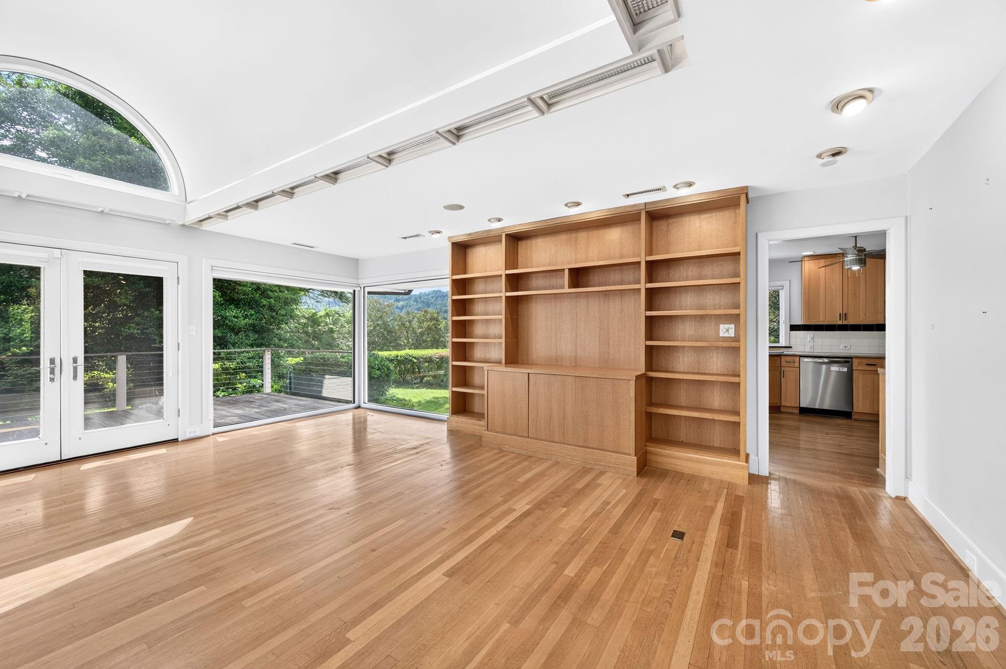159 Kimberly Avenue Property Photo 12