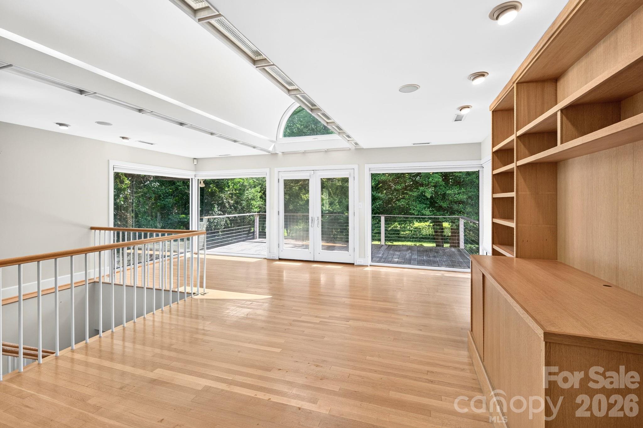 159 Kimberly Avenue Property Photo 15