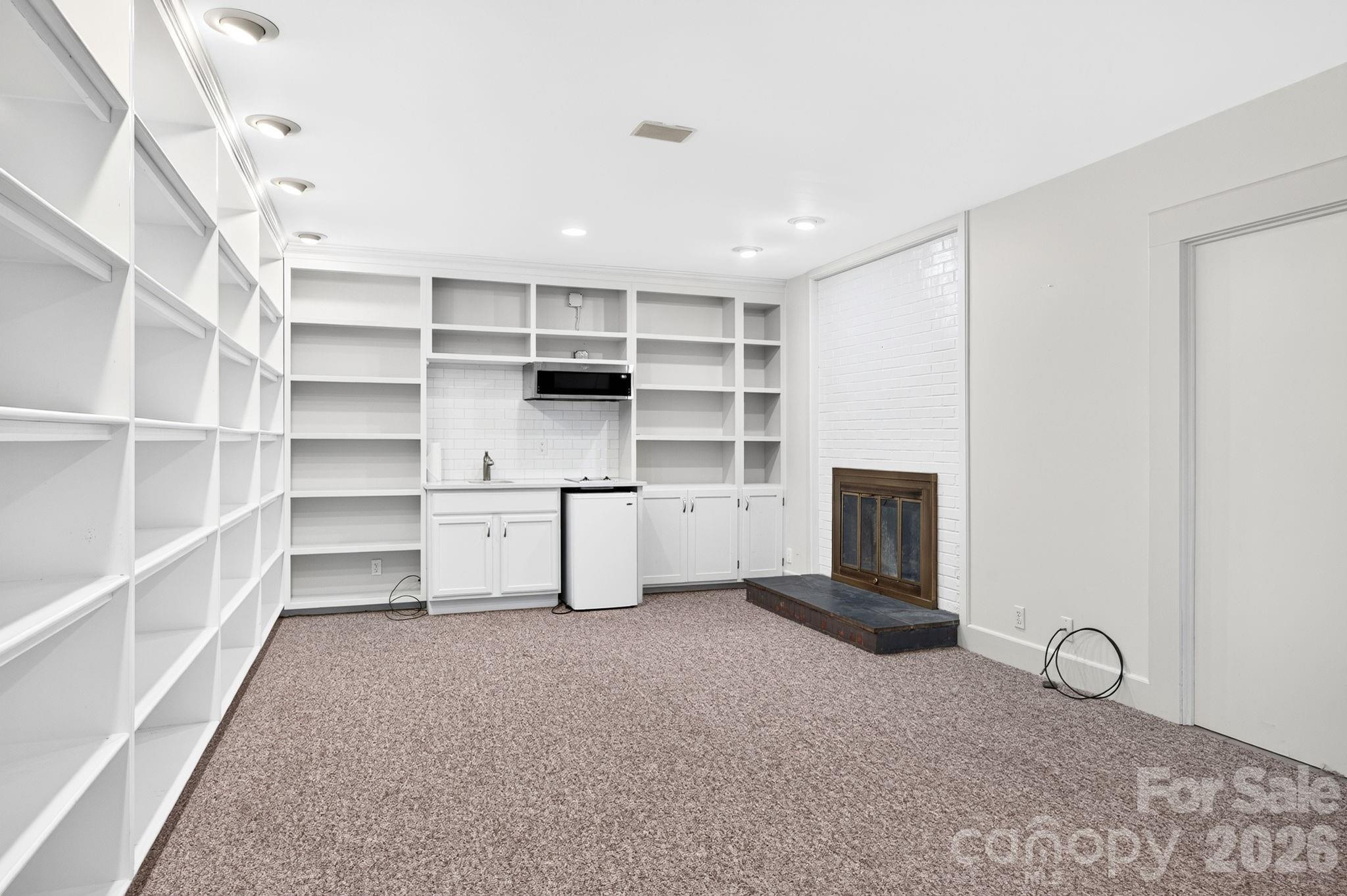 159 Kimberly Avenue Property Photo 37