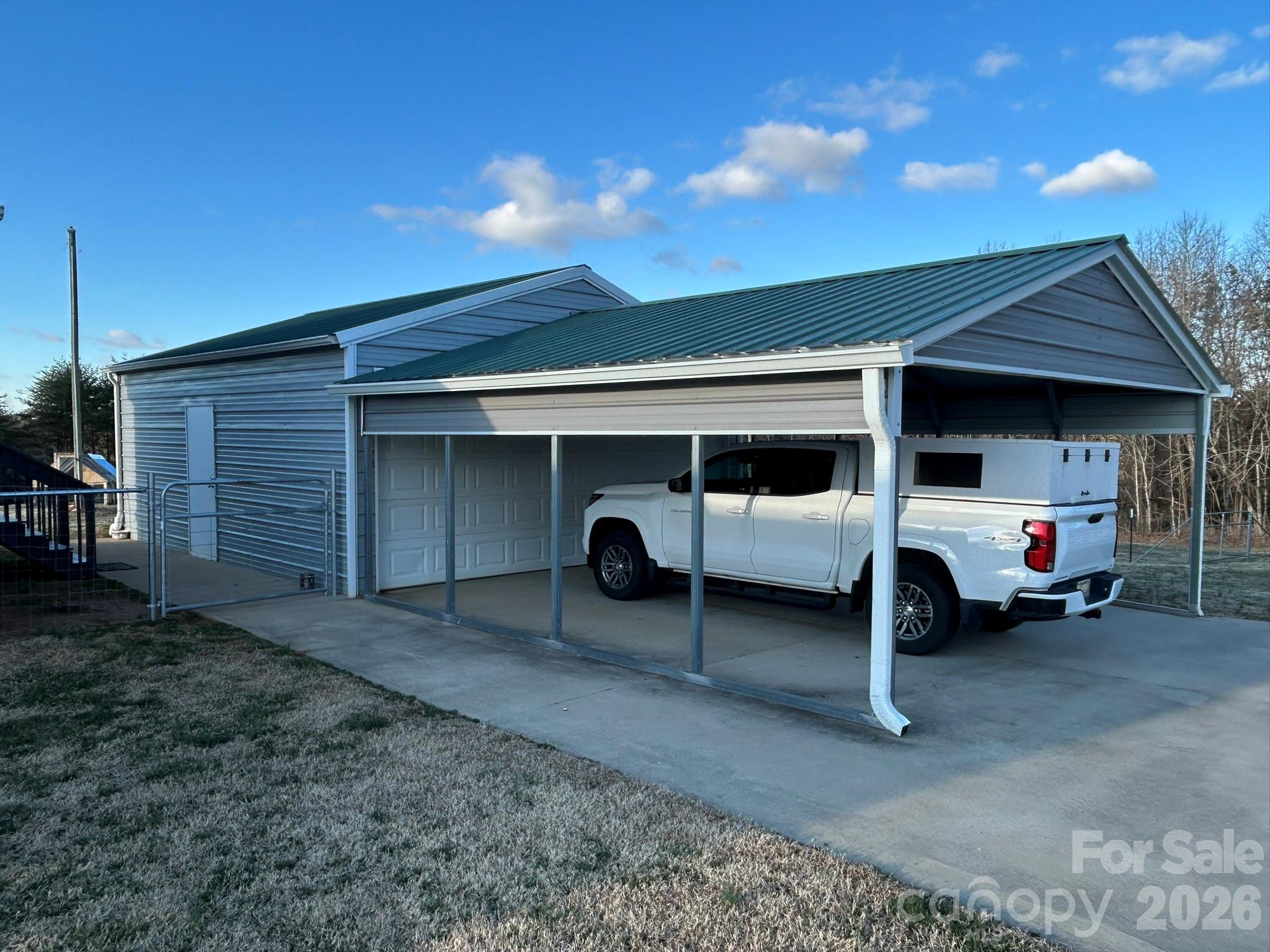 3343 Hollis Road Property Photo 8