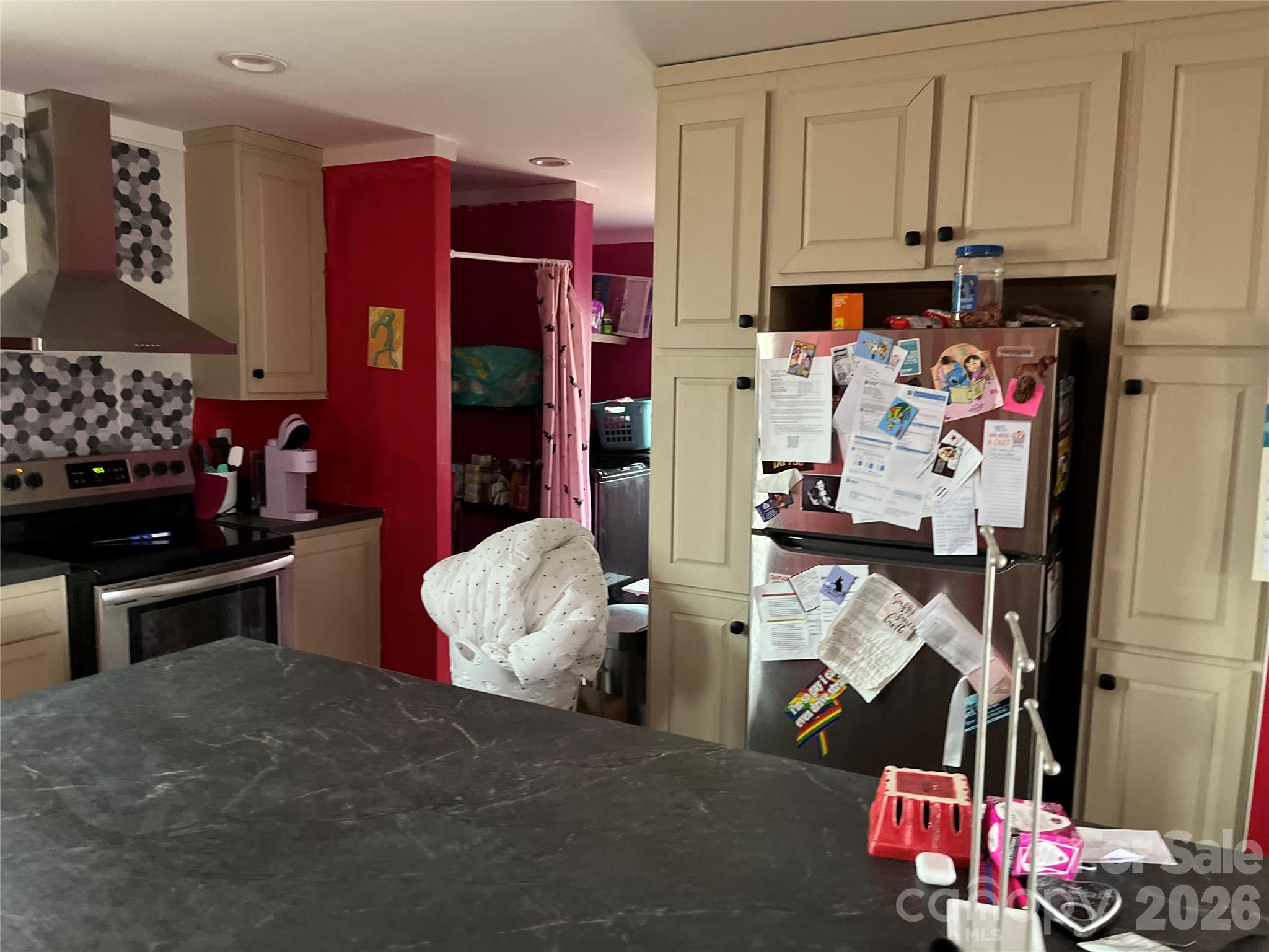 100 Amber Court Property Photo 3