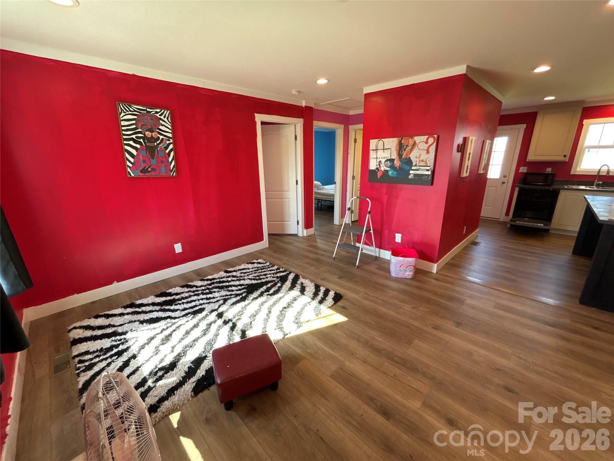 100 Amber Court Property Photo 4