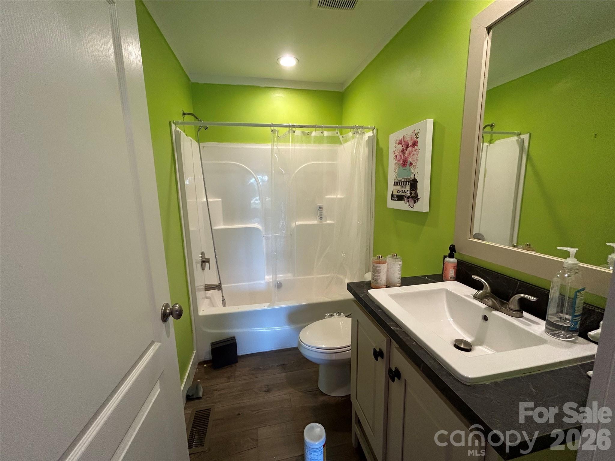 100 Amber Court Property Photo 11