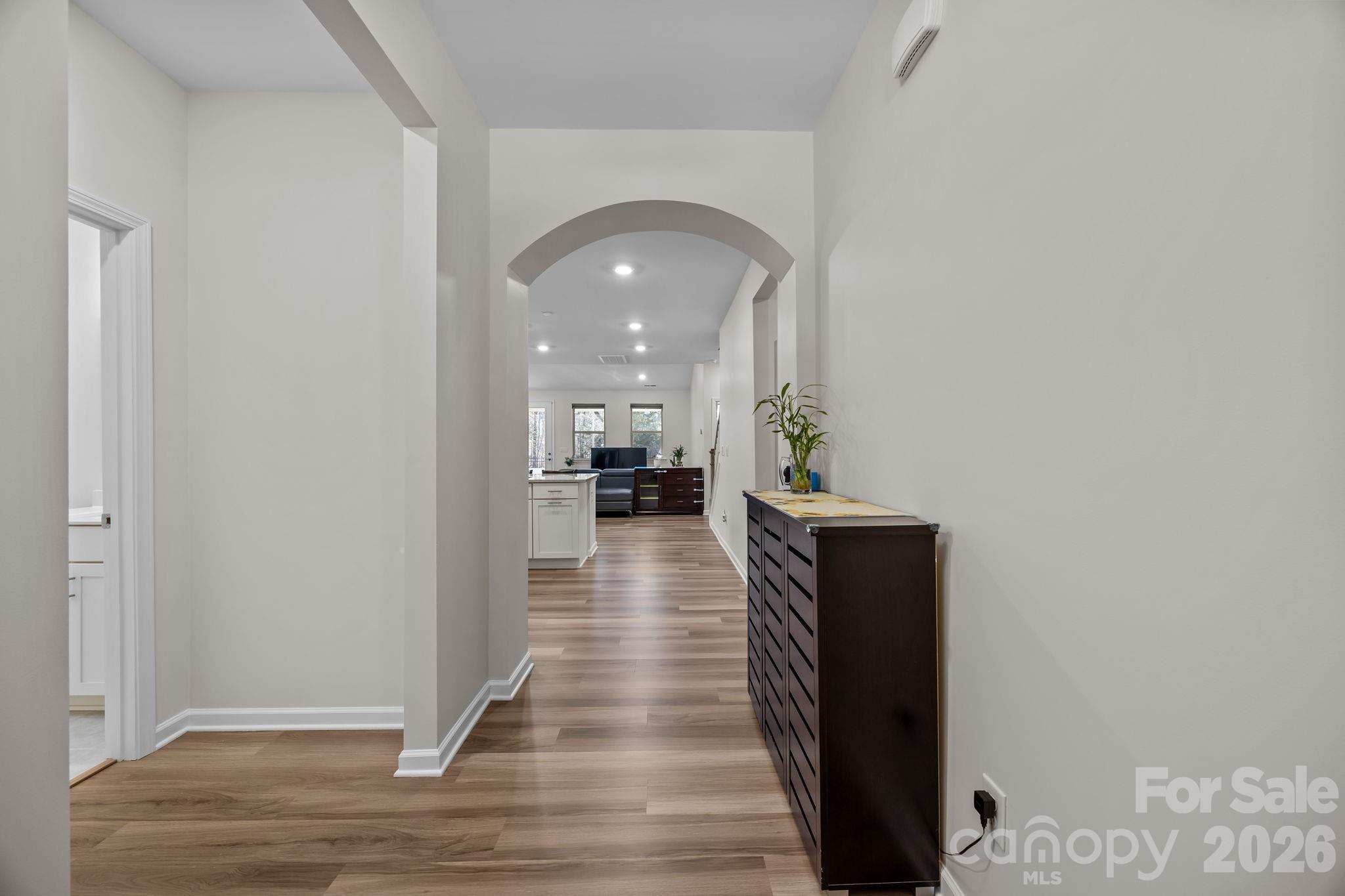 528 Rustlewood Way Property Photo 3