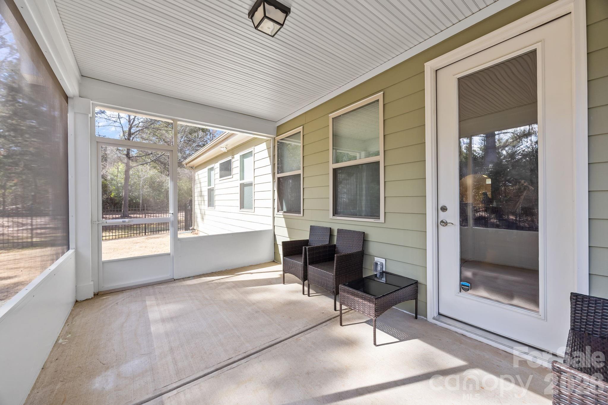 528 Rustlewood Way Property Photo 24