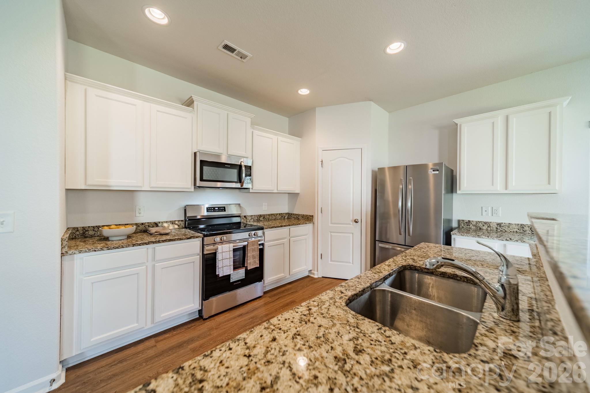 8315 Paw Valley Lane Property Photo 7