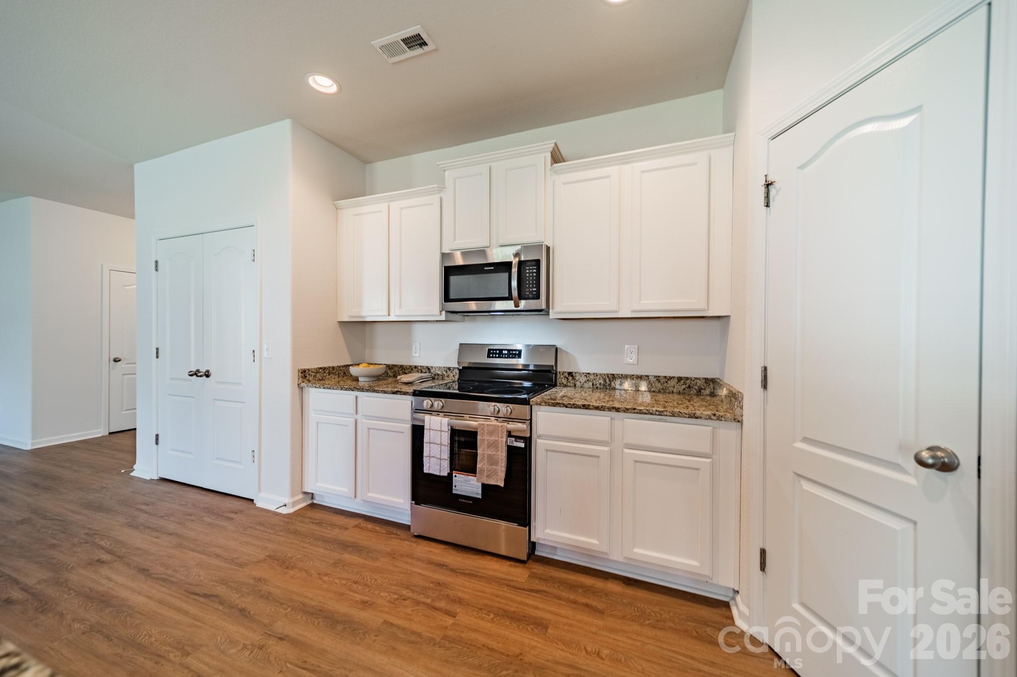 8315 Paw Valley Lane Property Photo 9