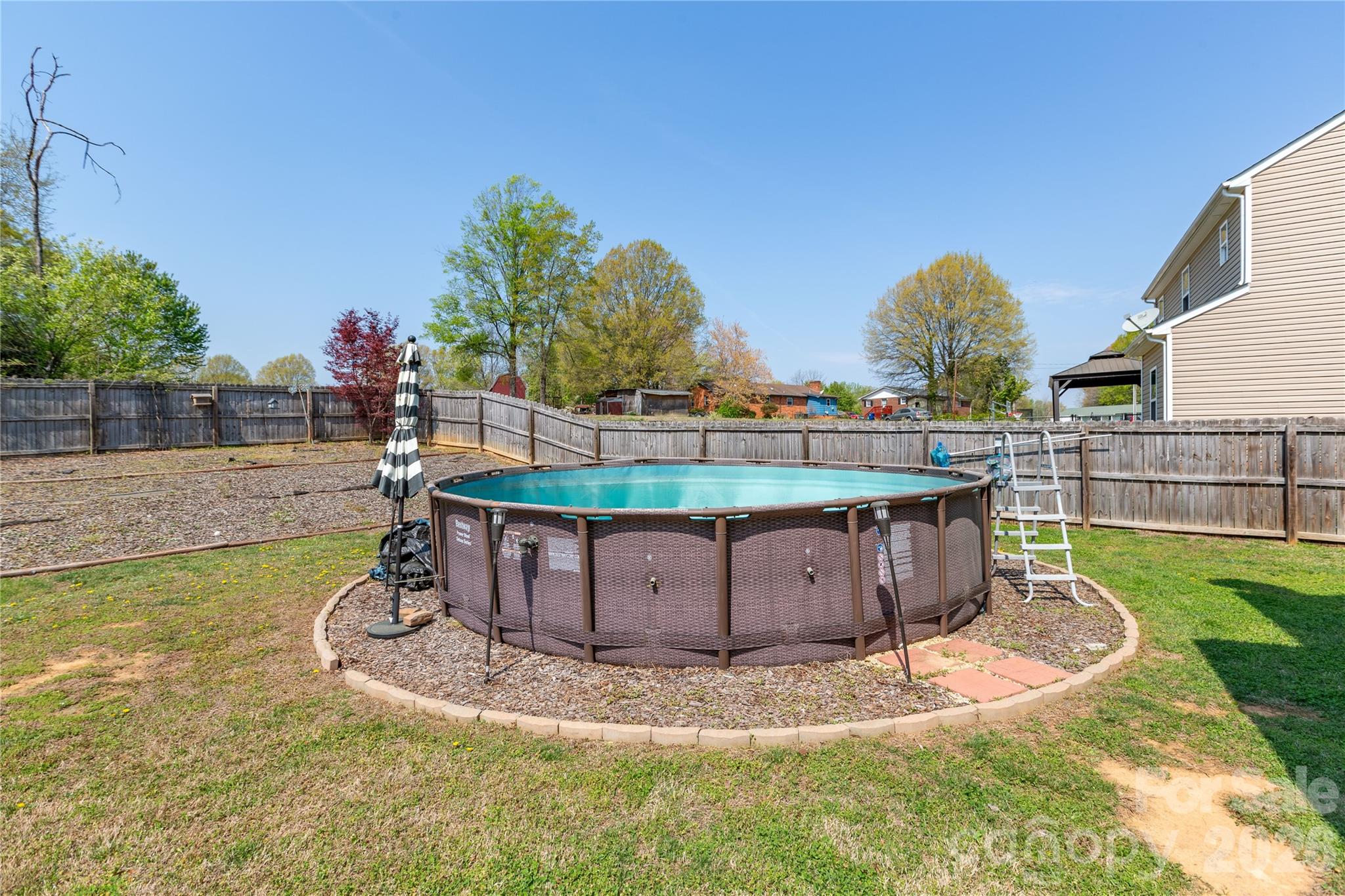19449 Smith Circle Property Photo 3