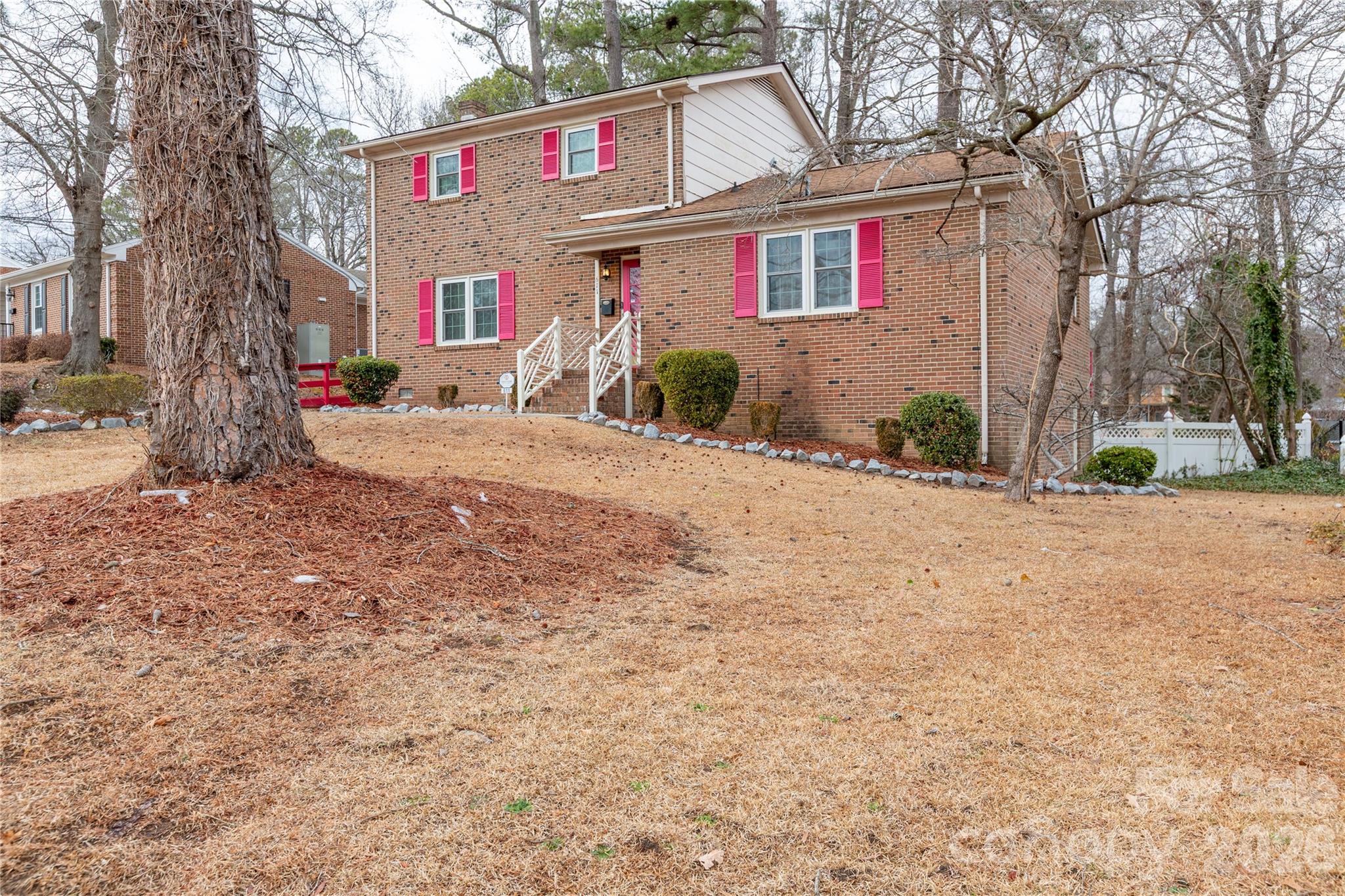 611 Park Avenue Property Photo 3