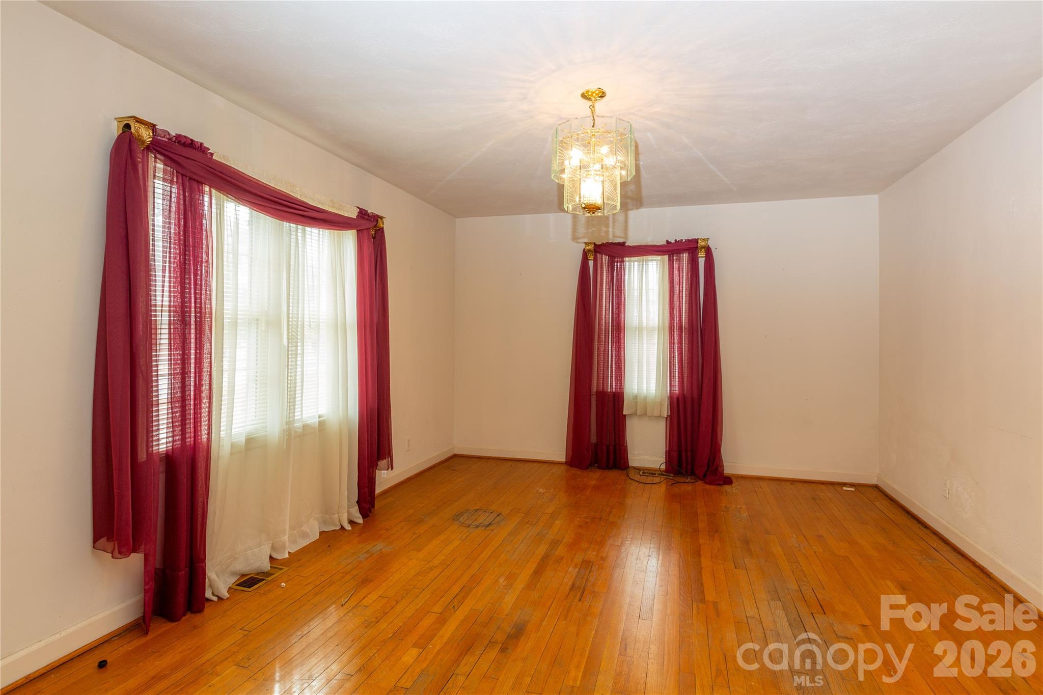 611 Park Avenue Property Photo 13