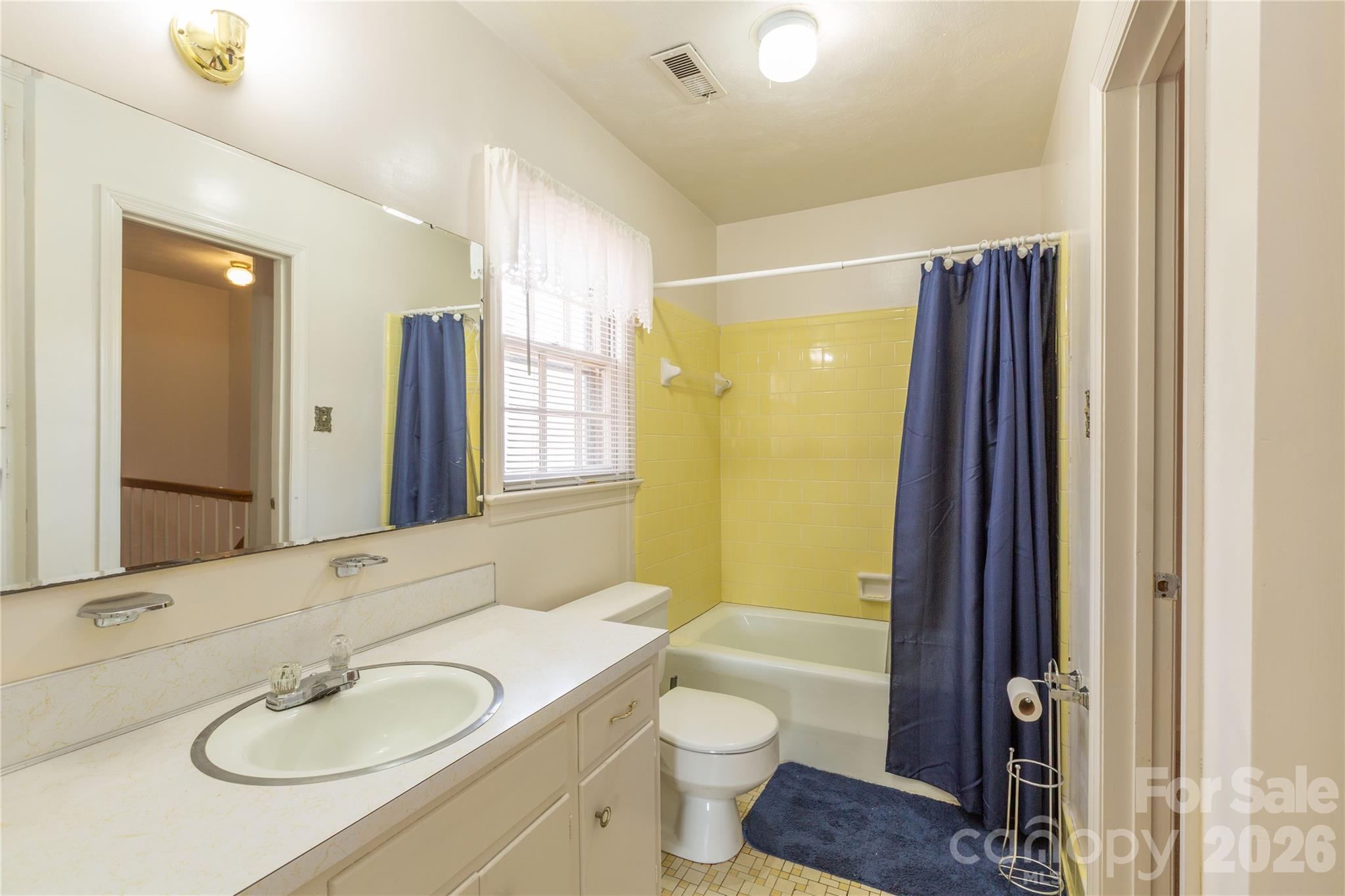 611 Park Avenue Property Photo 23