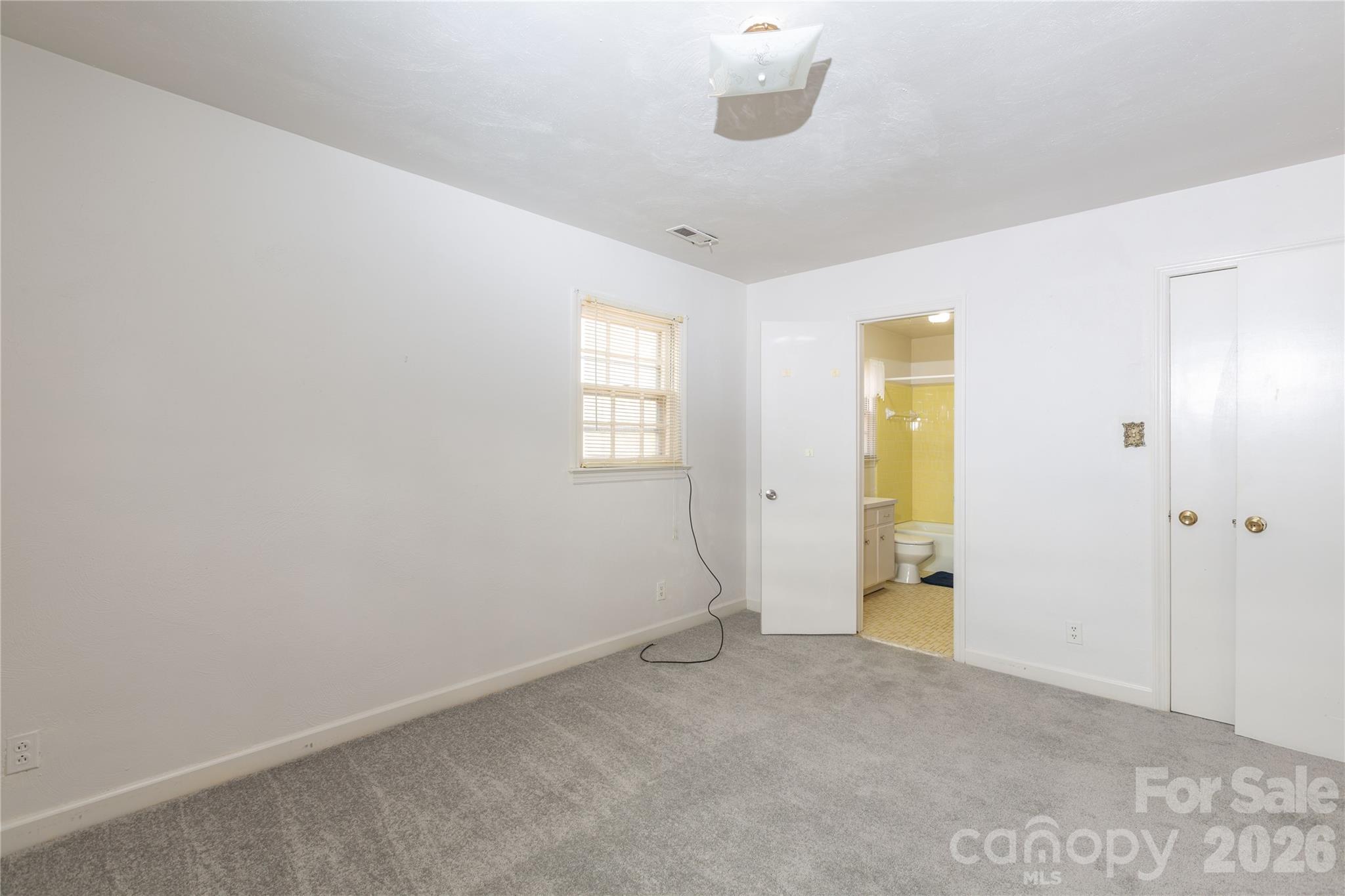 611 Park Avenue Property Photo 24