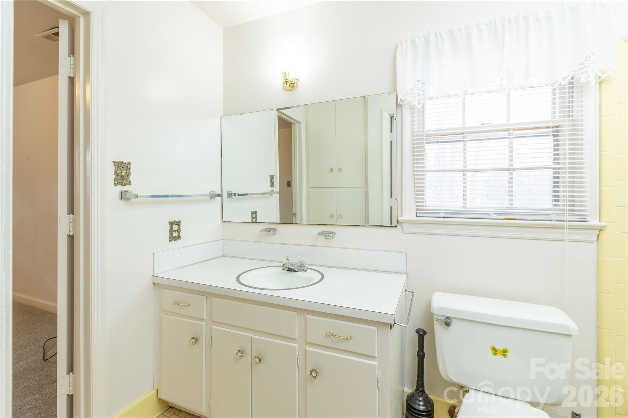 611 Park Avenue Property Photo 30