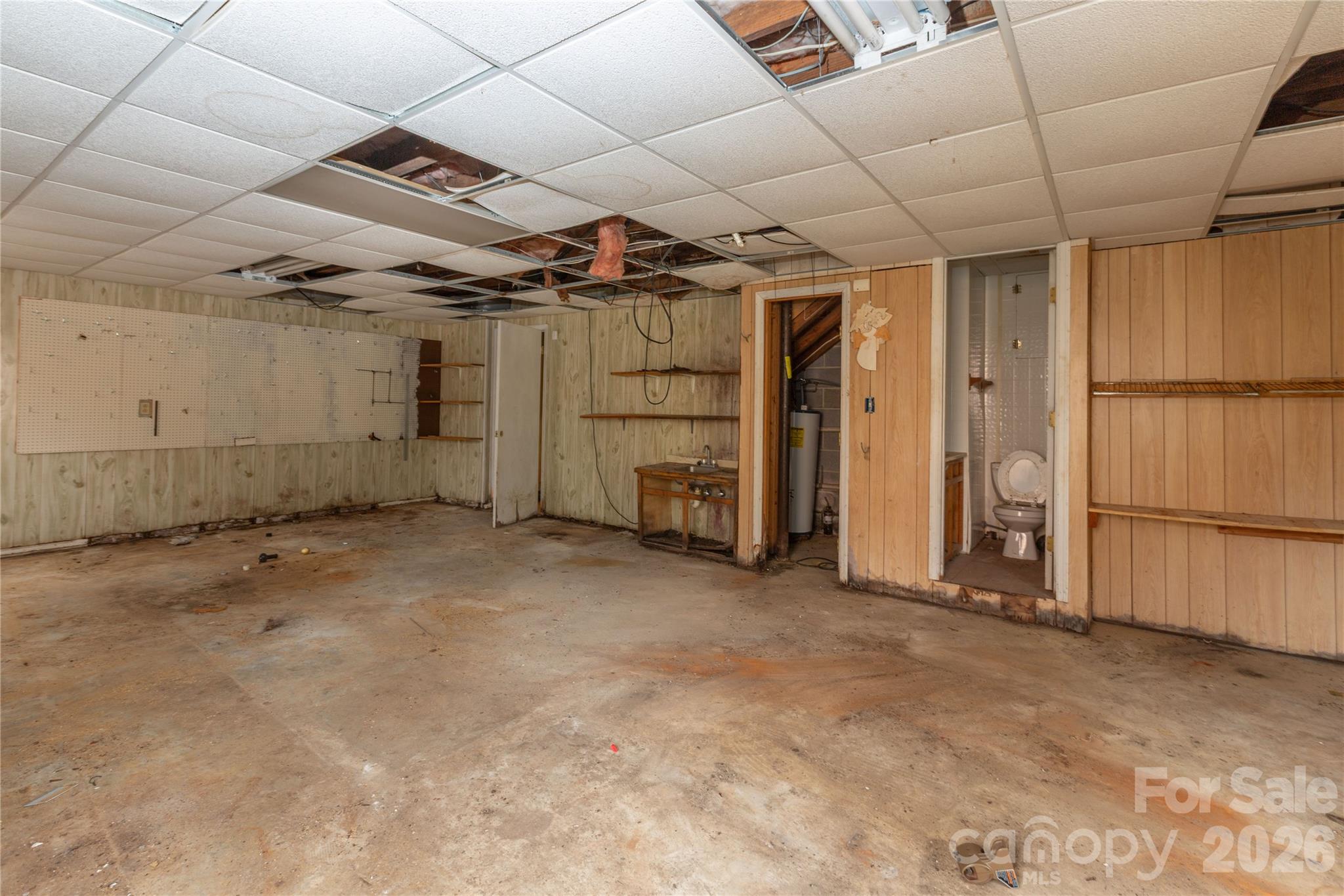 611 Park Avenue Property Photo 32