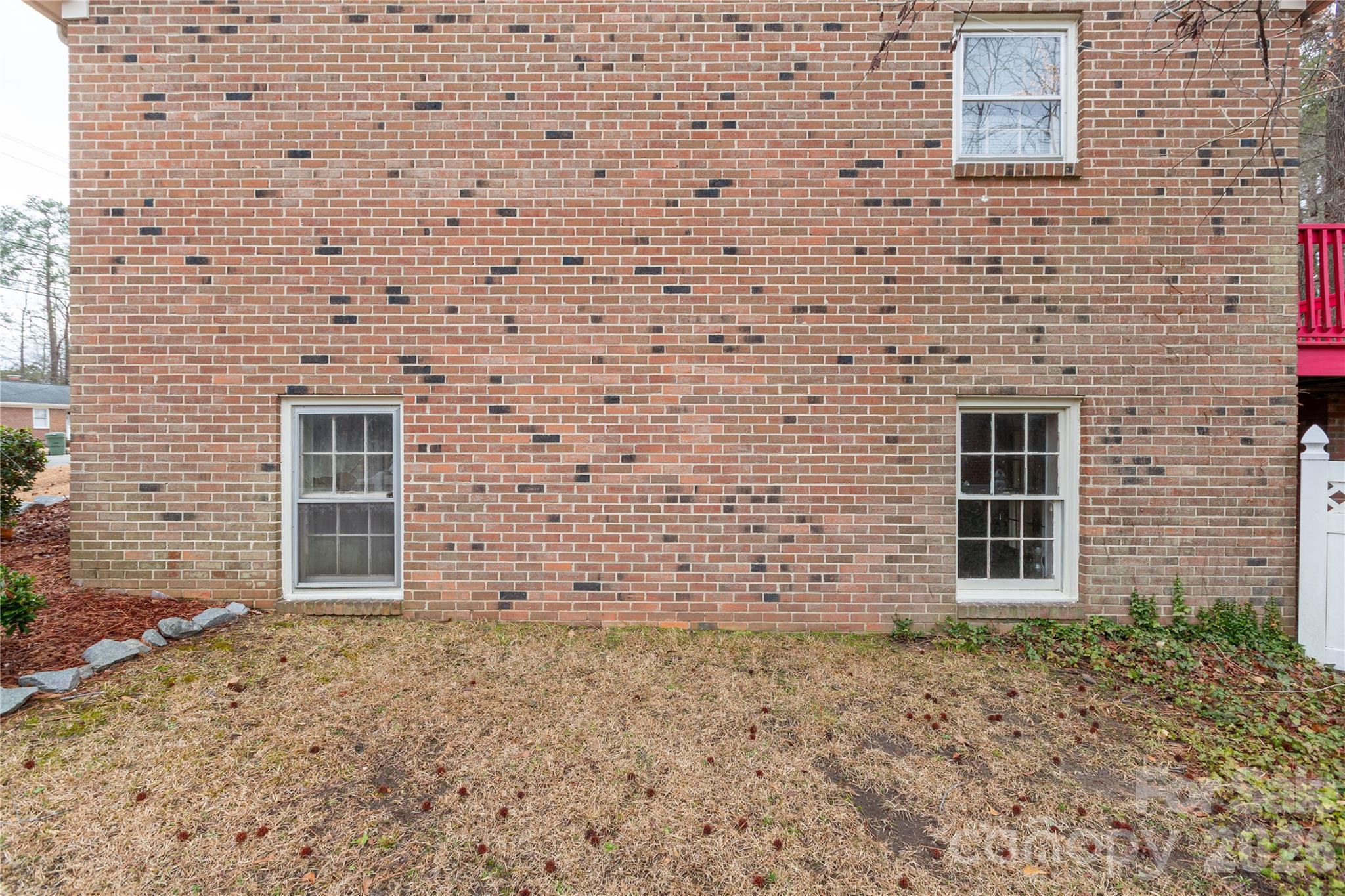 611 Park Avenue Property Photo 36