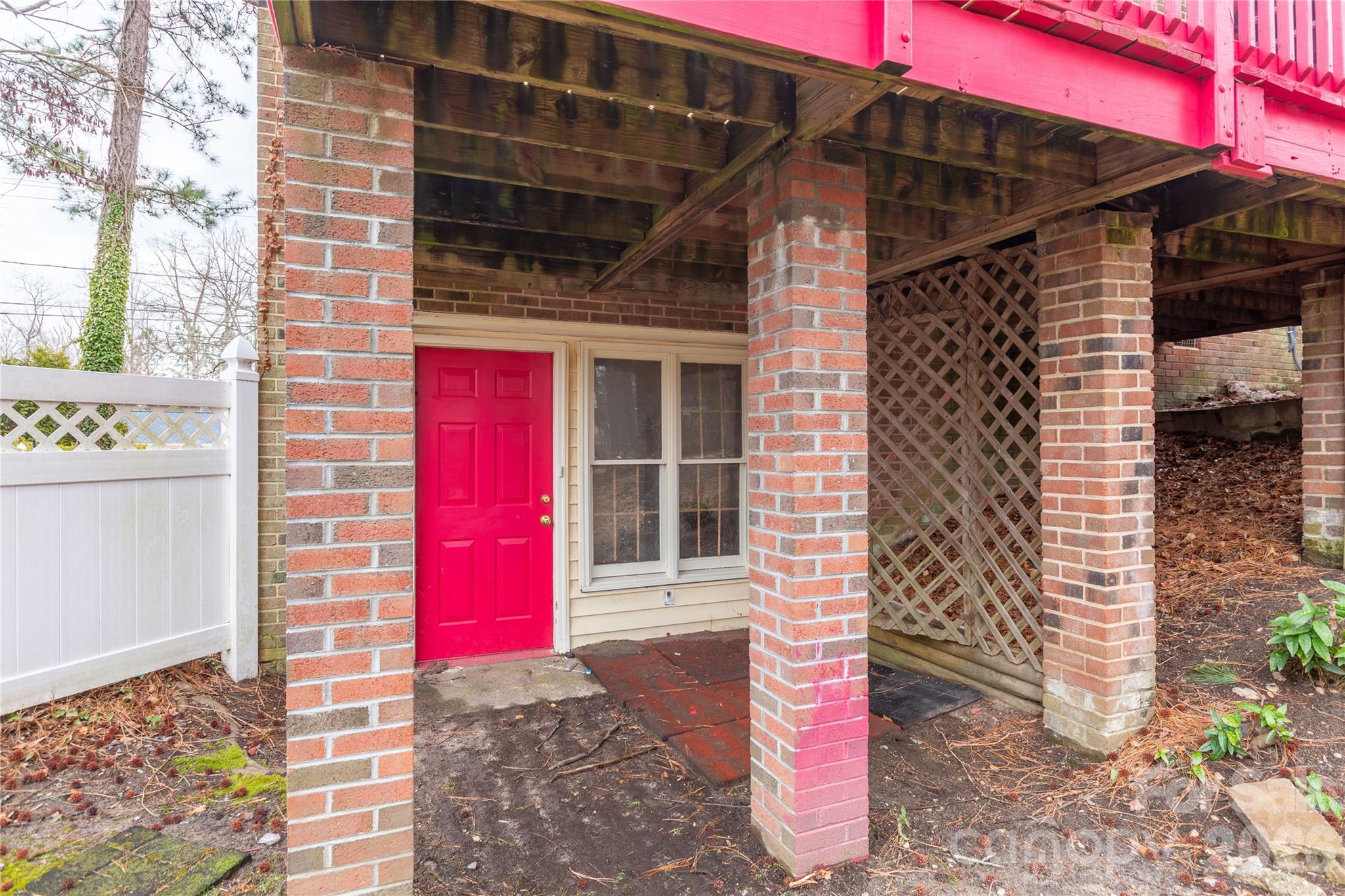 611 Park Avenue Property Photo 37