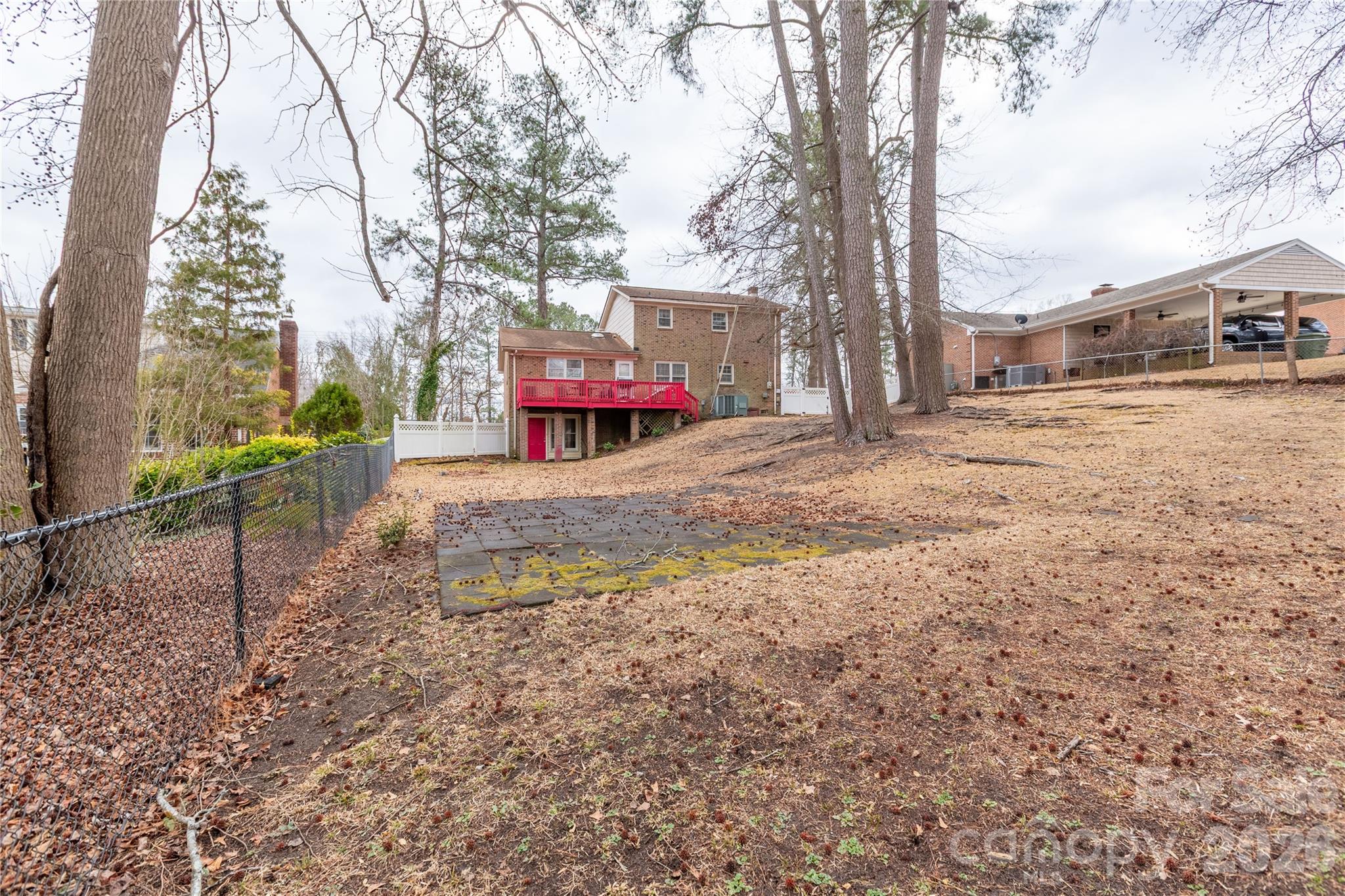 611 Park Avenue Property Photo 40