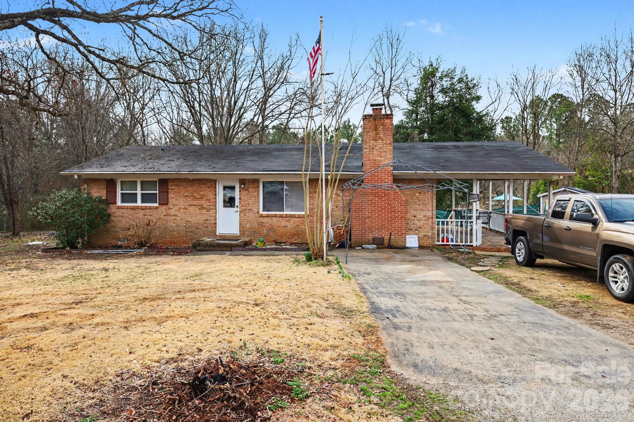 128 Paul Snipes Road Property Photo 1