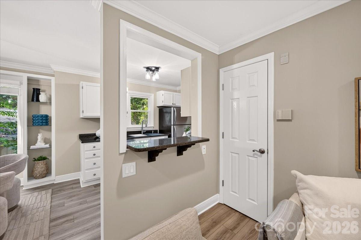 430 Queens Road 221 Property Photo 9