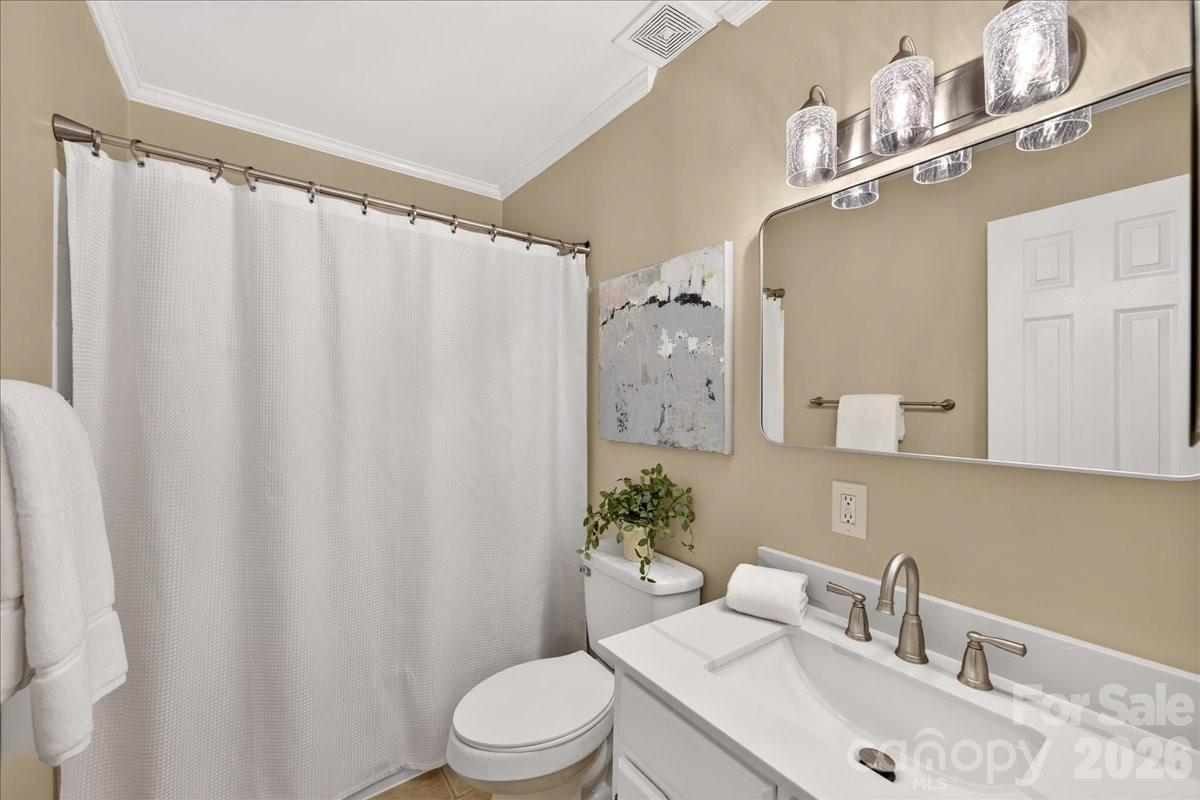 430 Queens Road 221 Property Photo 12