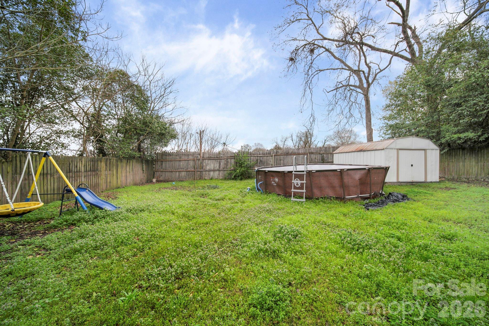 136 E Lacy Street Property Photo 18