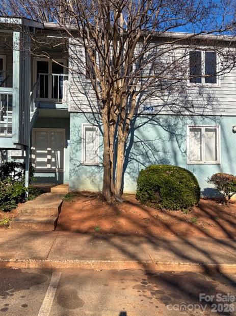 1903 Beechtree Court Property Photo 2