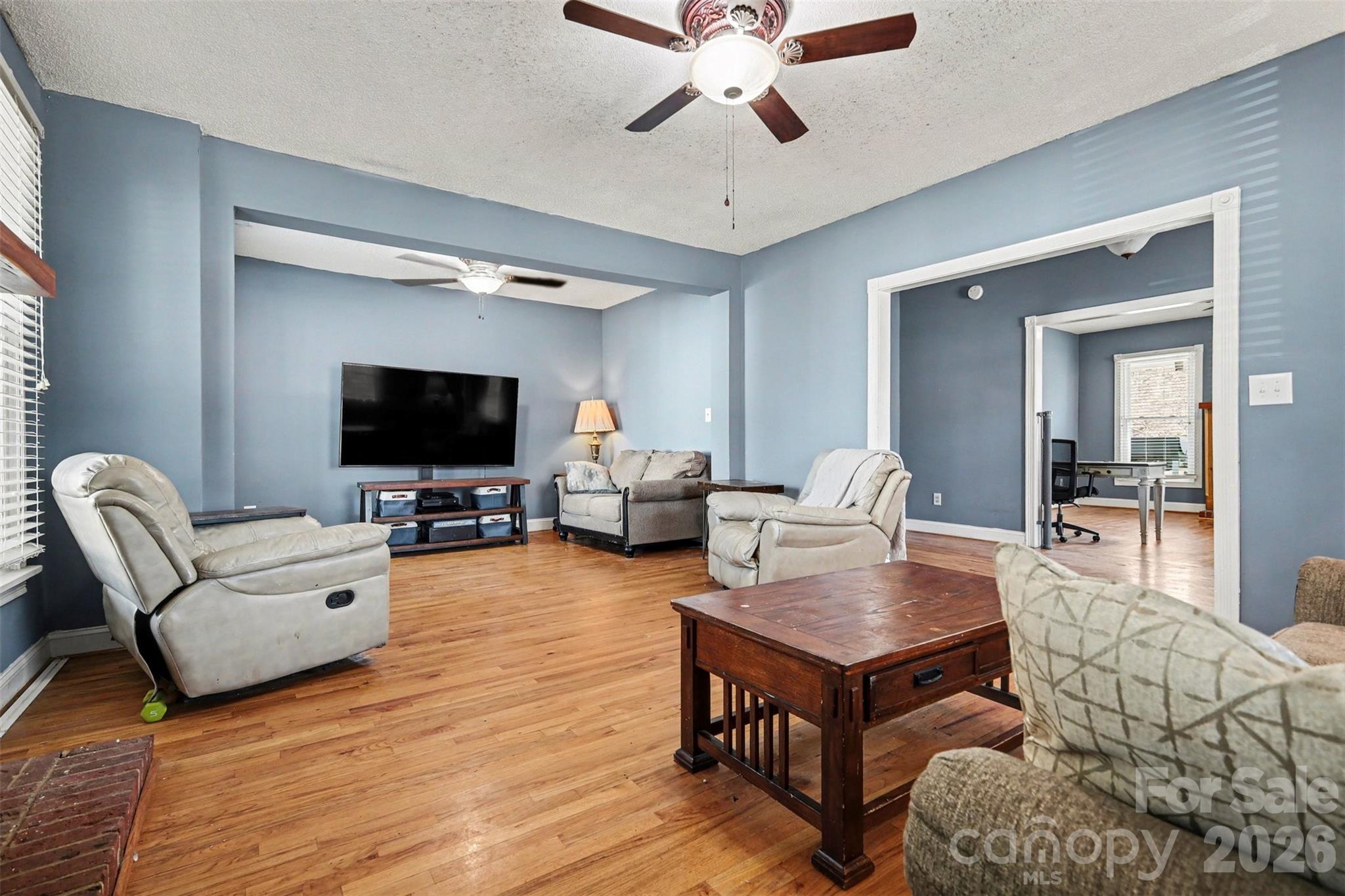 612 Ross Street Property Photo 1