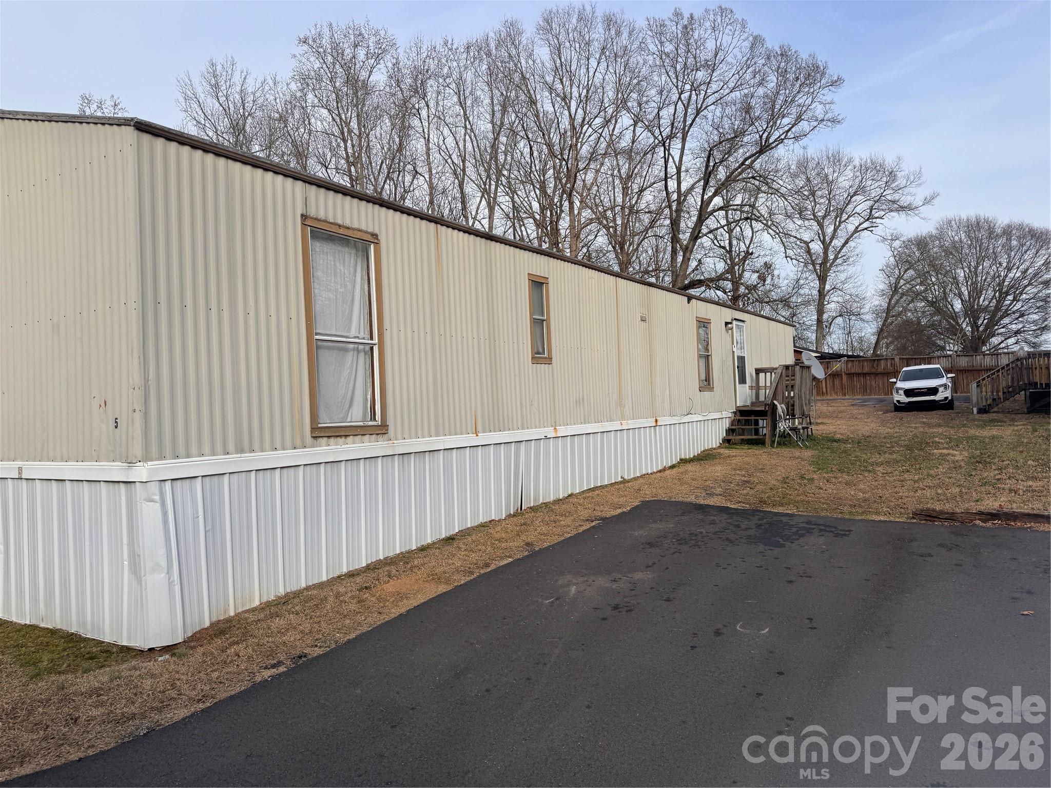 667 Webb Road Property Photo 13