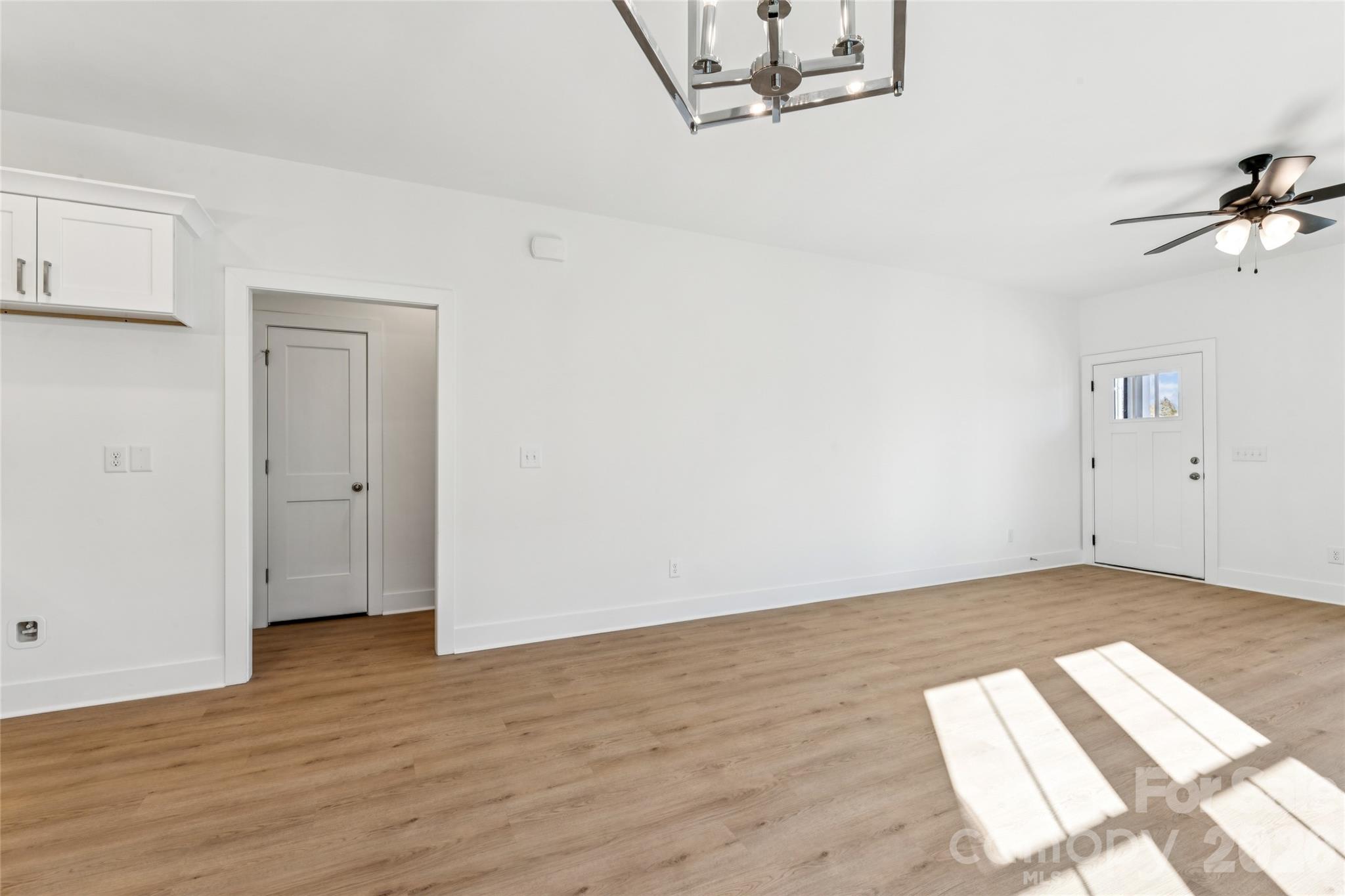 400 Lincoln Street Property Photo 12
