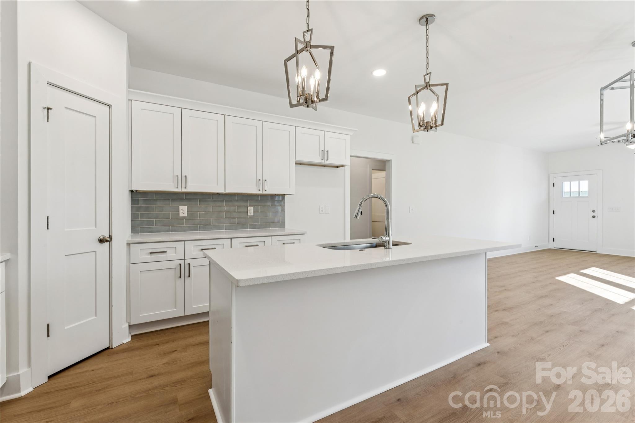 400 Lincoln Street Property Photo 14