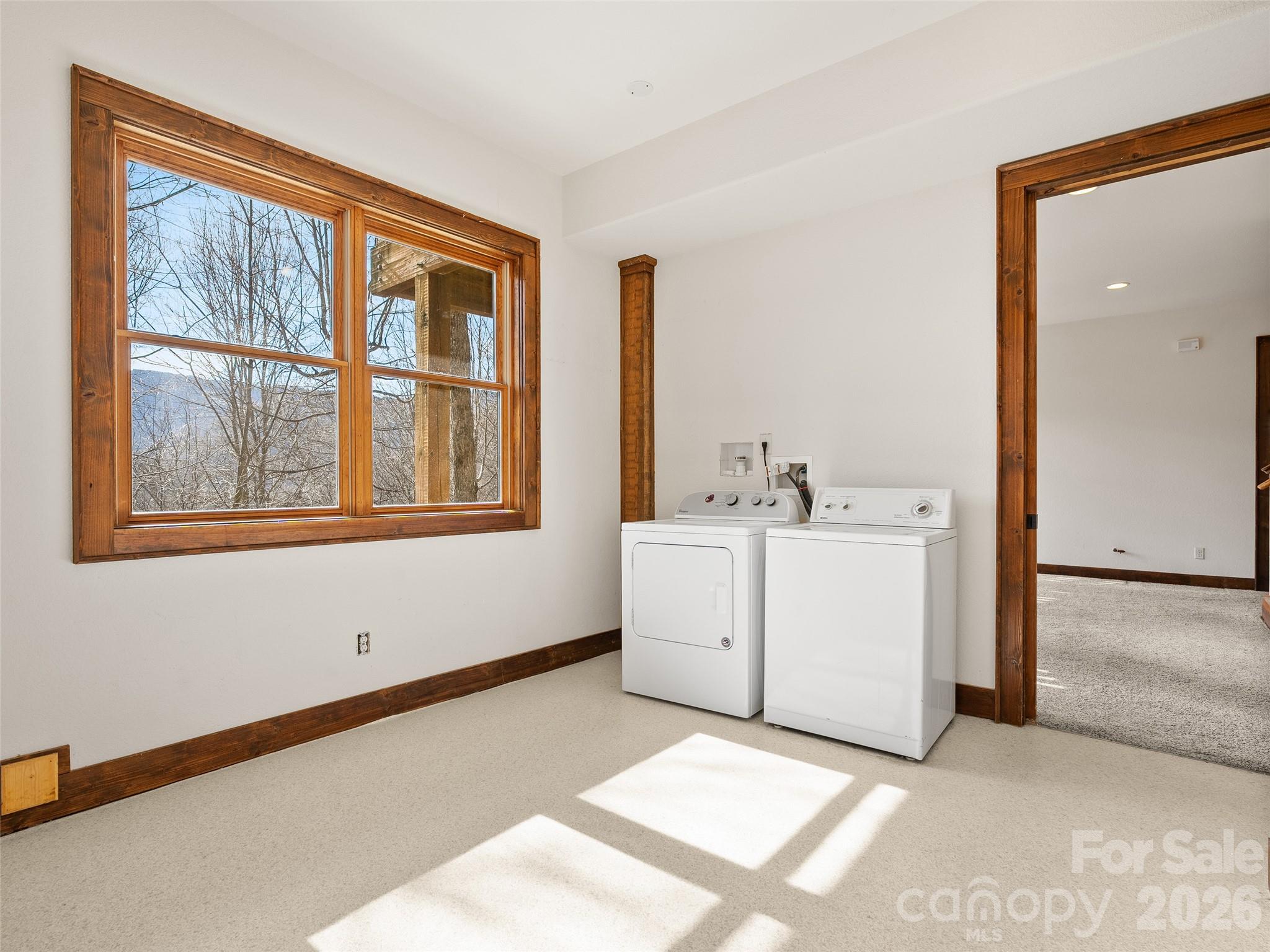 173 Heavenview Point Property Photo 8