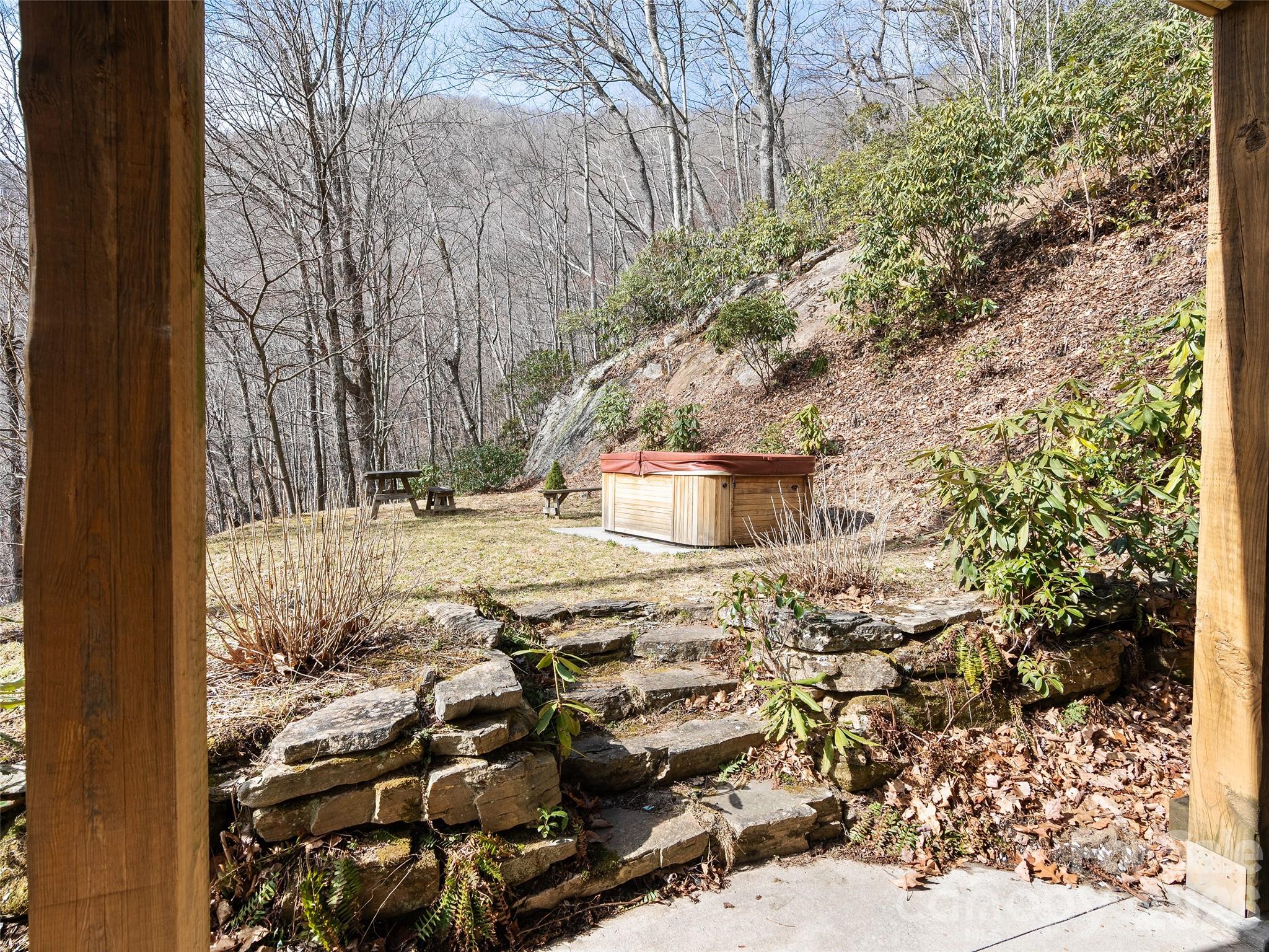 173 Heavenview Point Property Photo 13