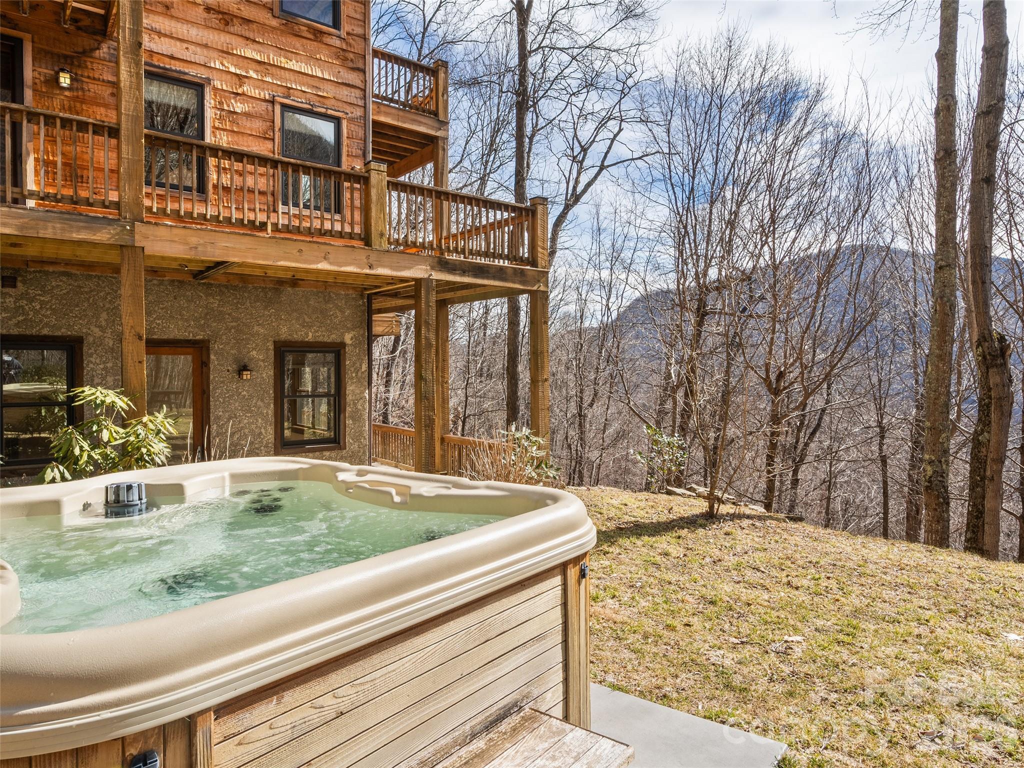 173 Heavenview Point Property Photo 14