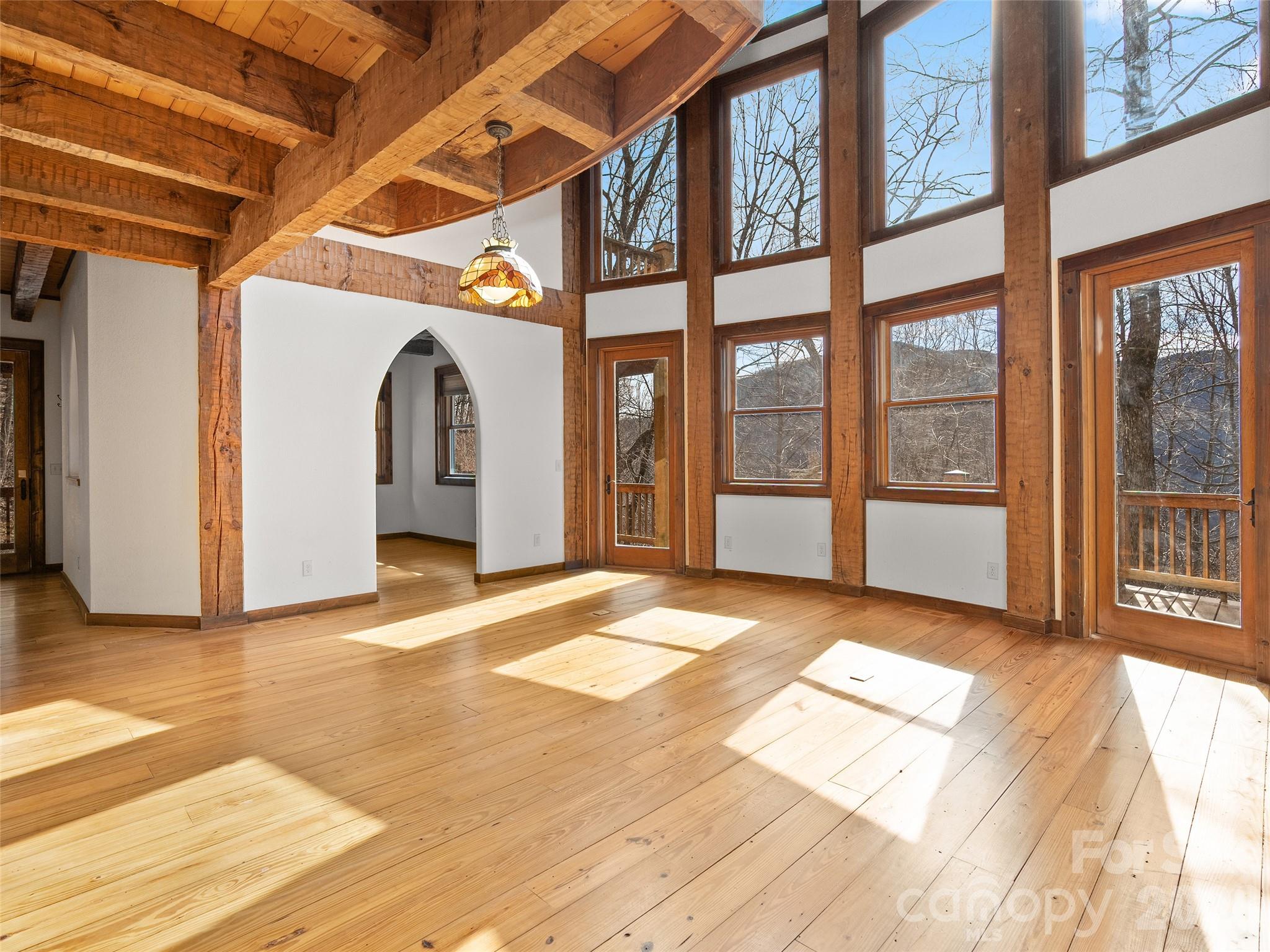 173 Heavenview Point Property Photo 23