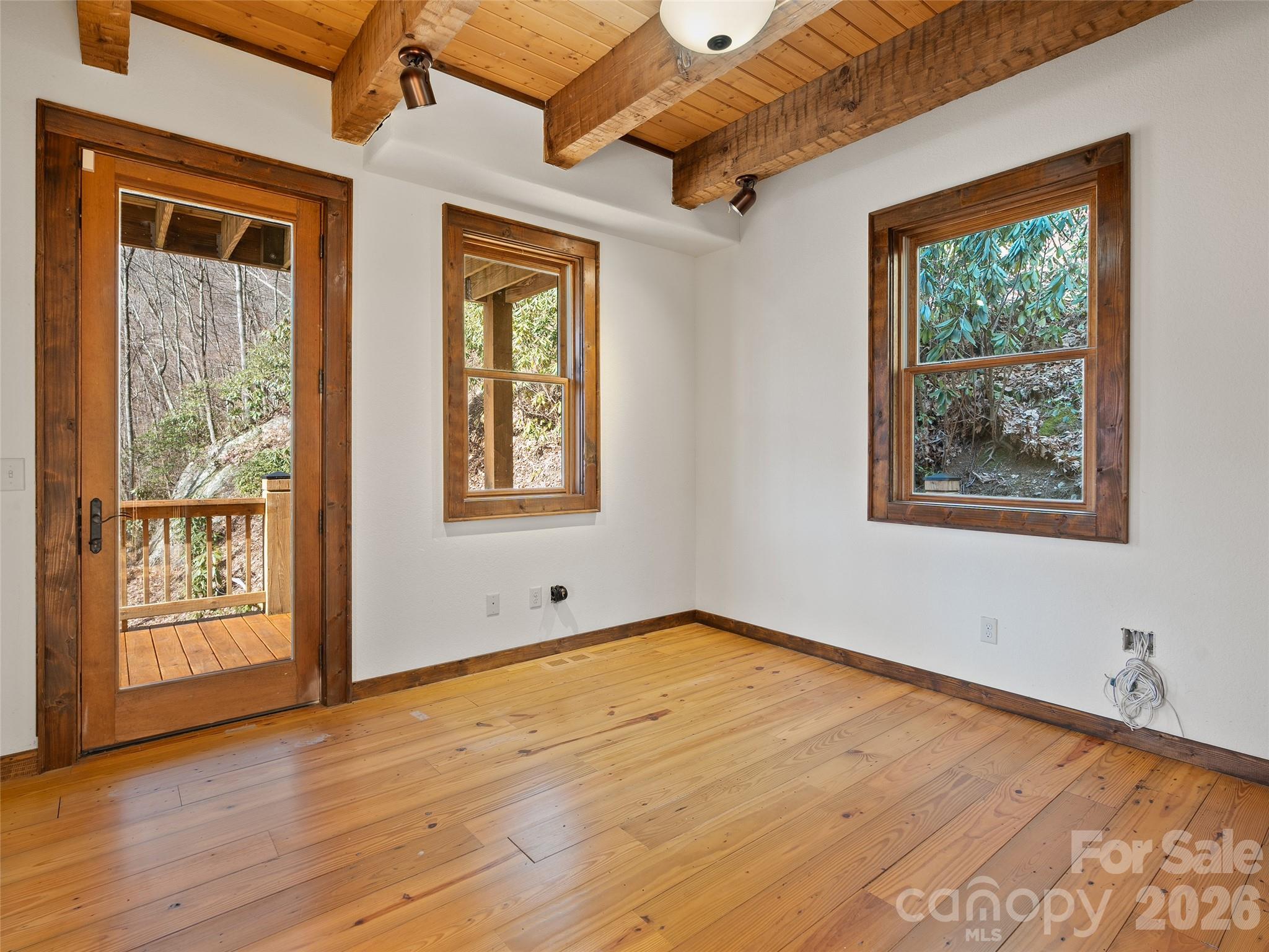 173 Heavenview Point Property Photo 31