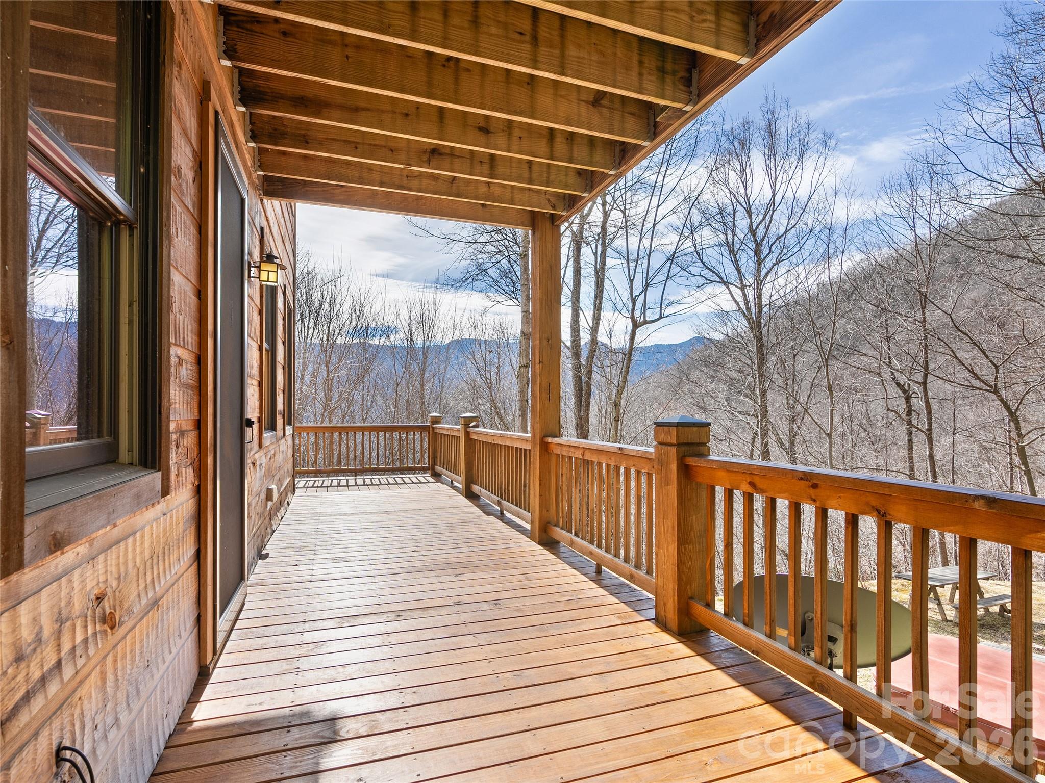 173 Heavenview Point Property Photo 32