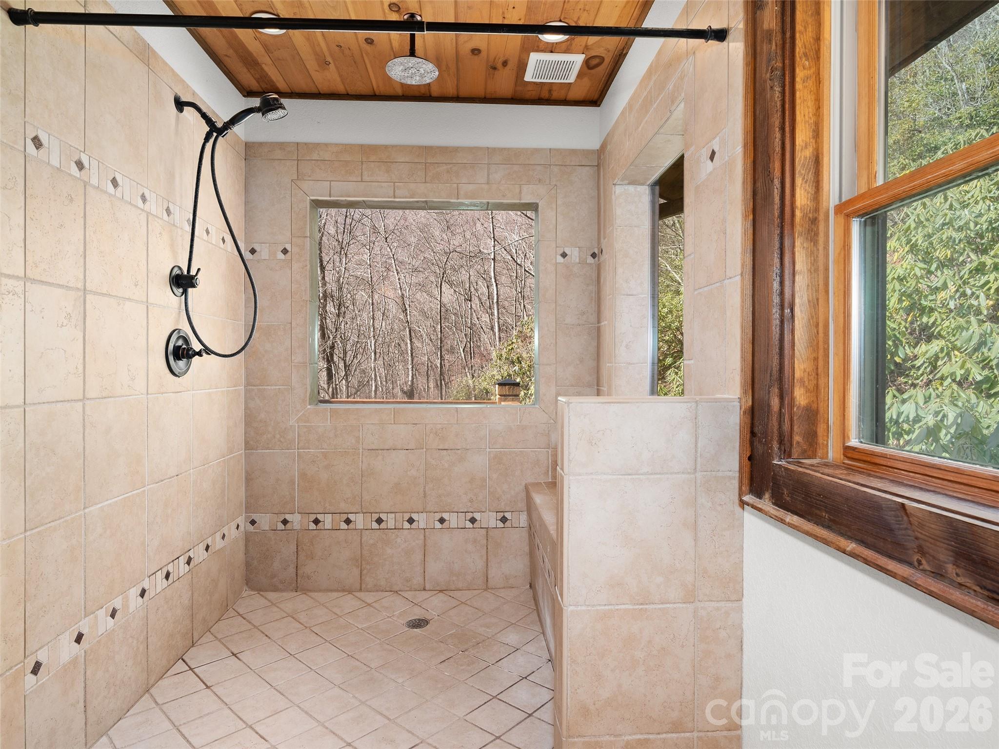 173 Heavenview Point Property Photo 40