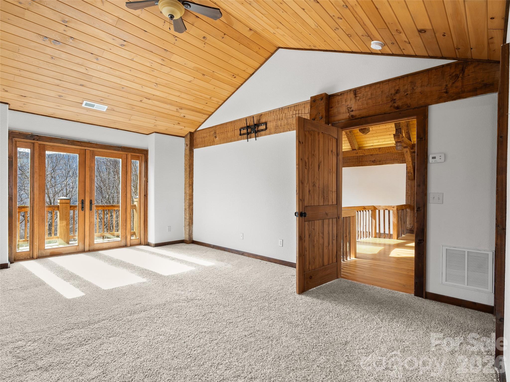 173 Heavenview Point Property Photo 42