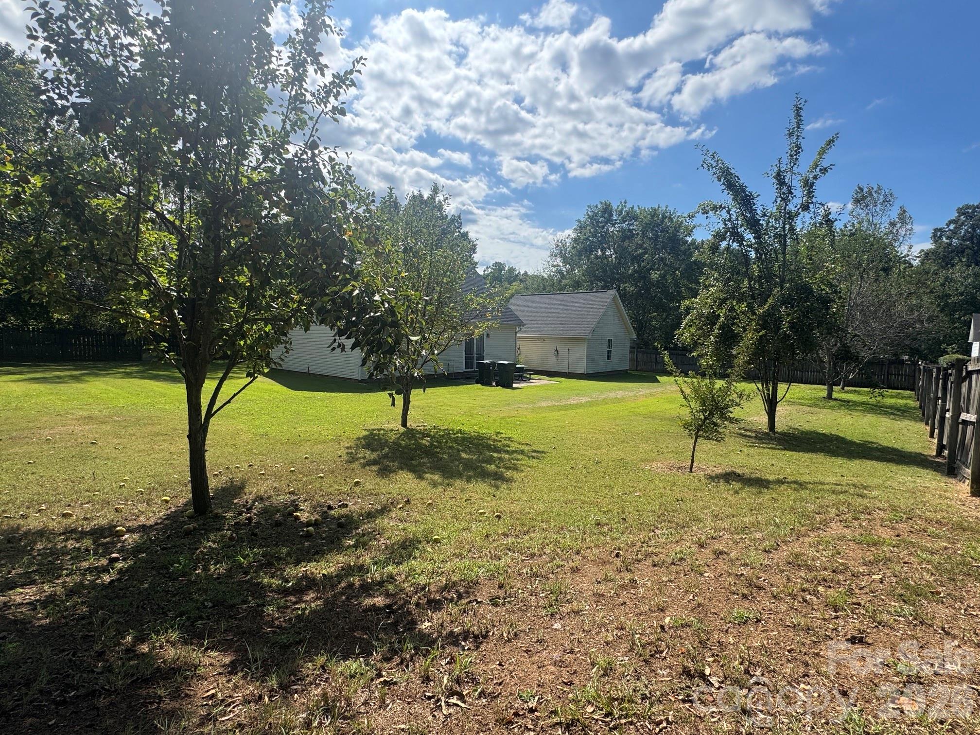 4463 Legend Street Property Photo 11