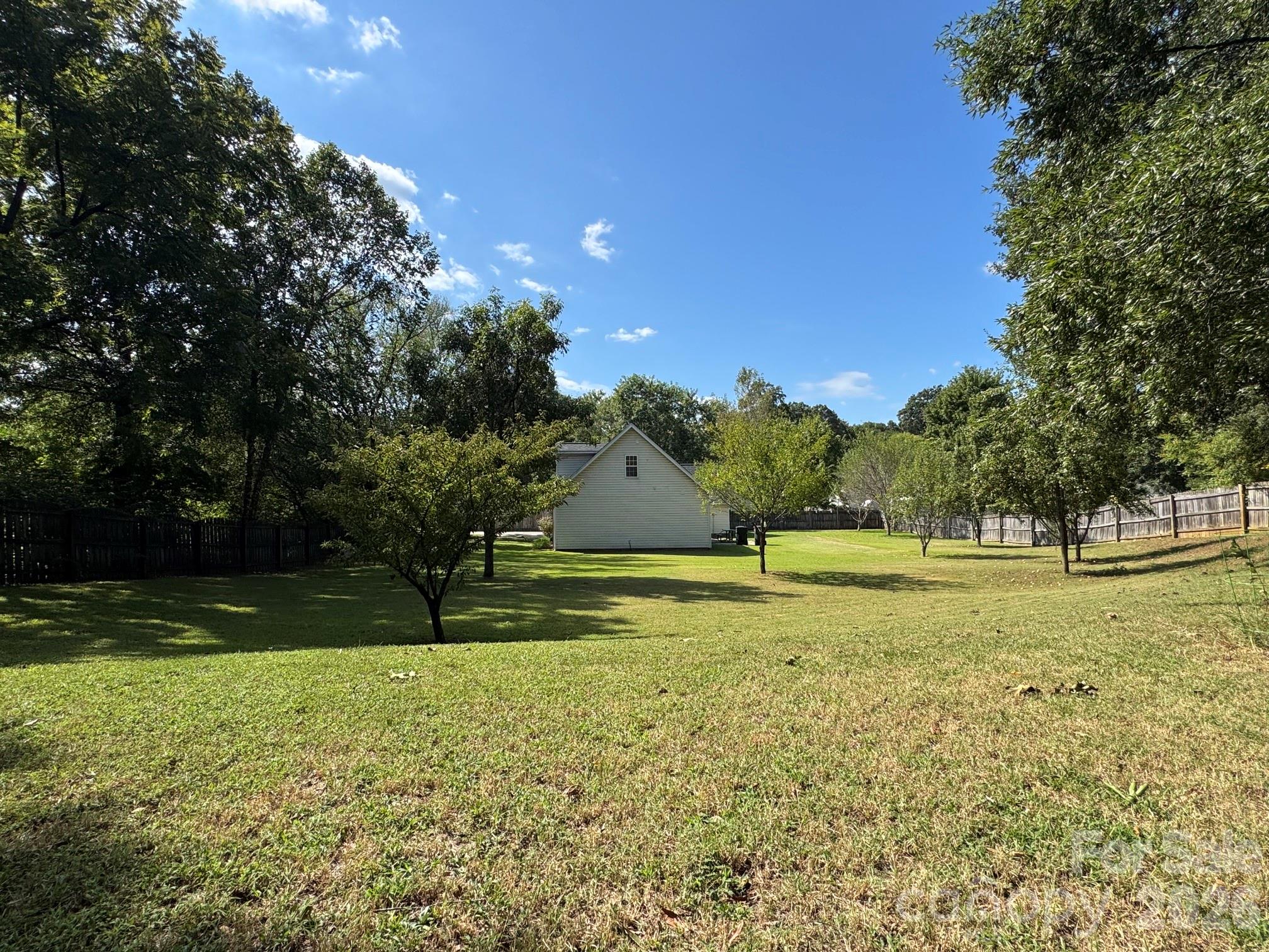4463 Legend Street Property Photo 12