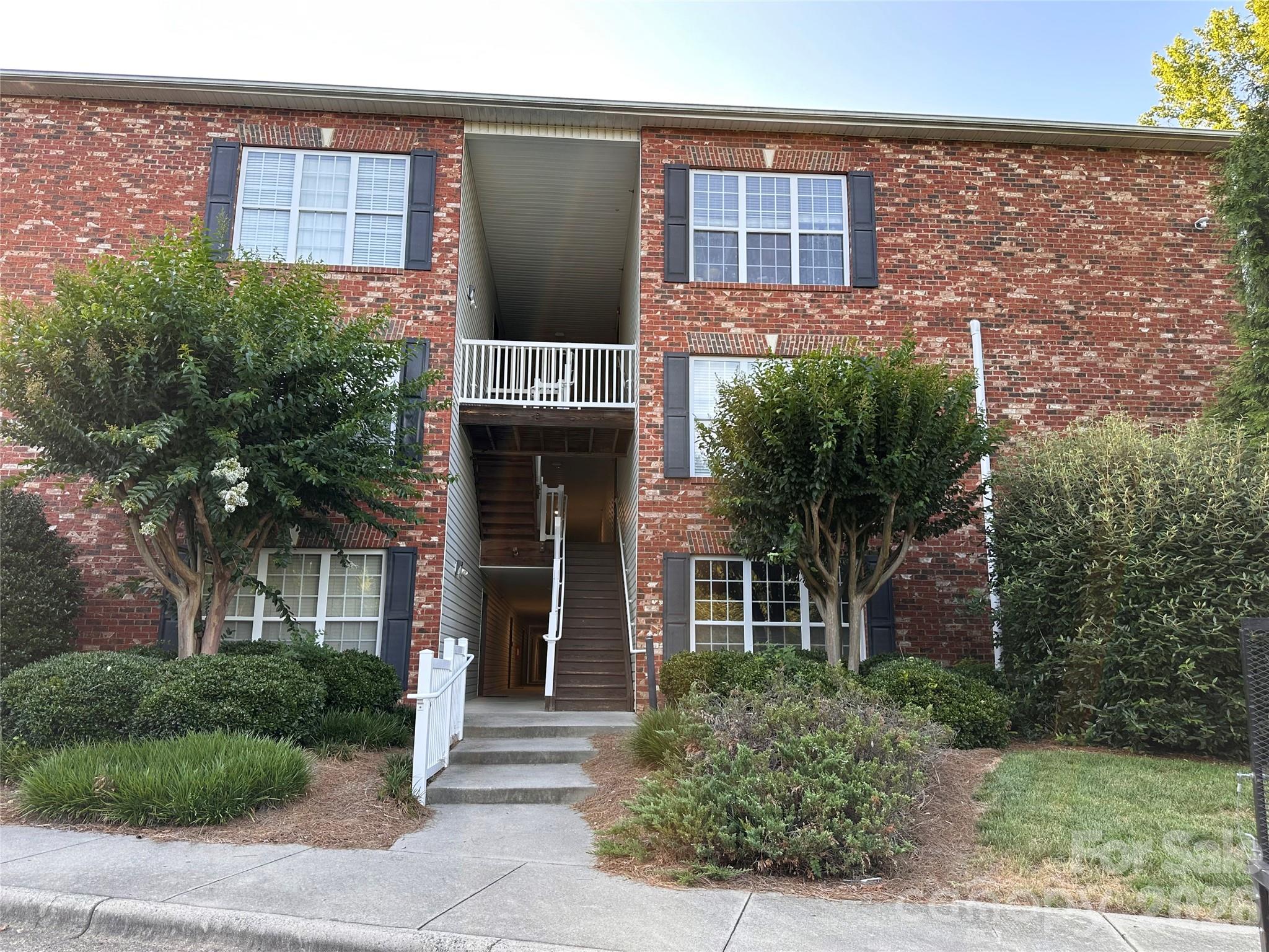 5236 Hilltop Road Property Photo 1