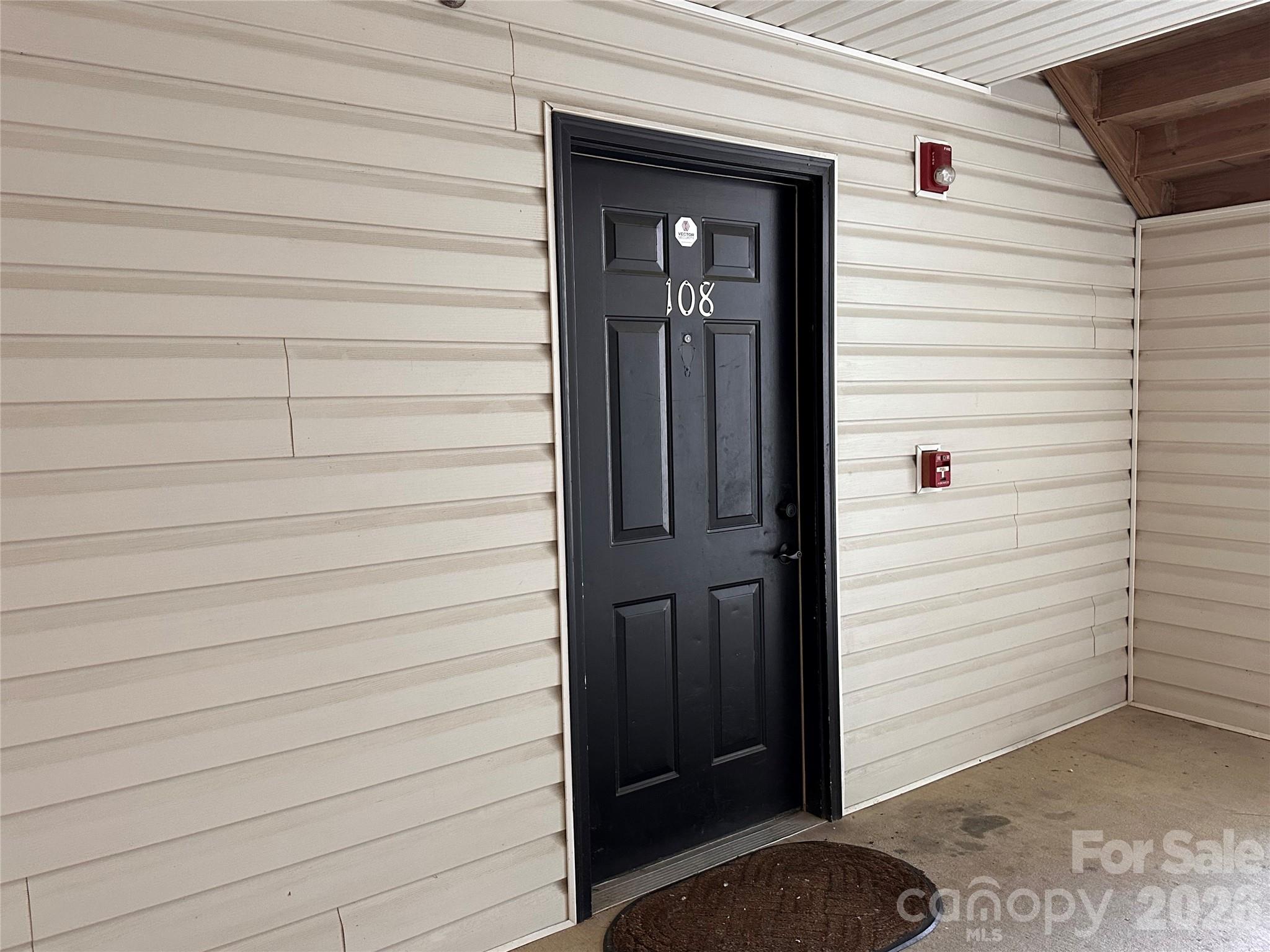 5236 Hilltop Road Property Photo 5